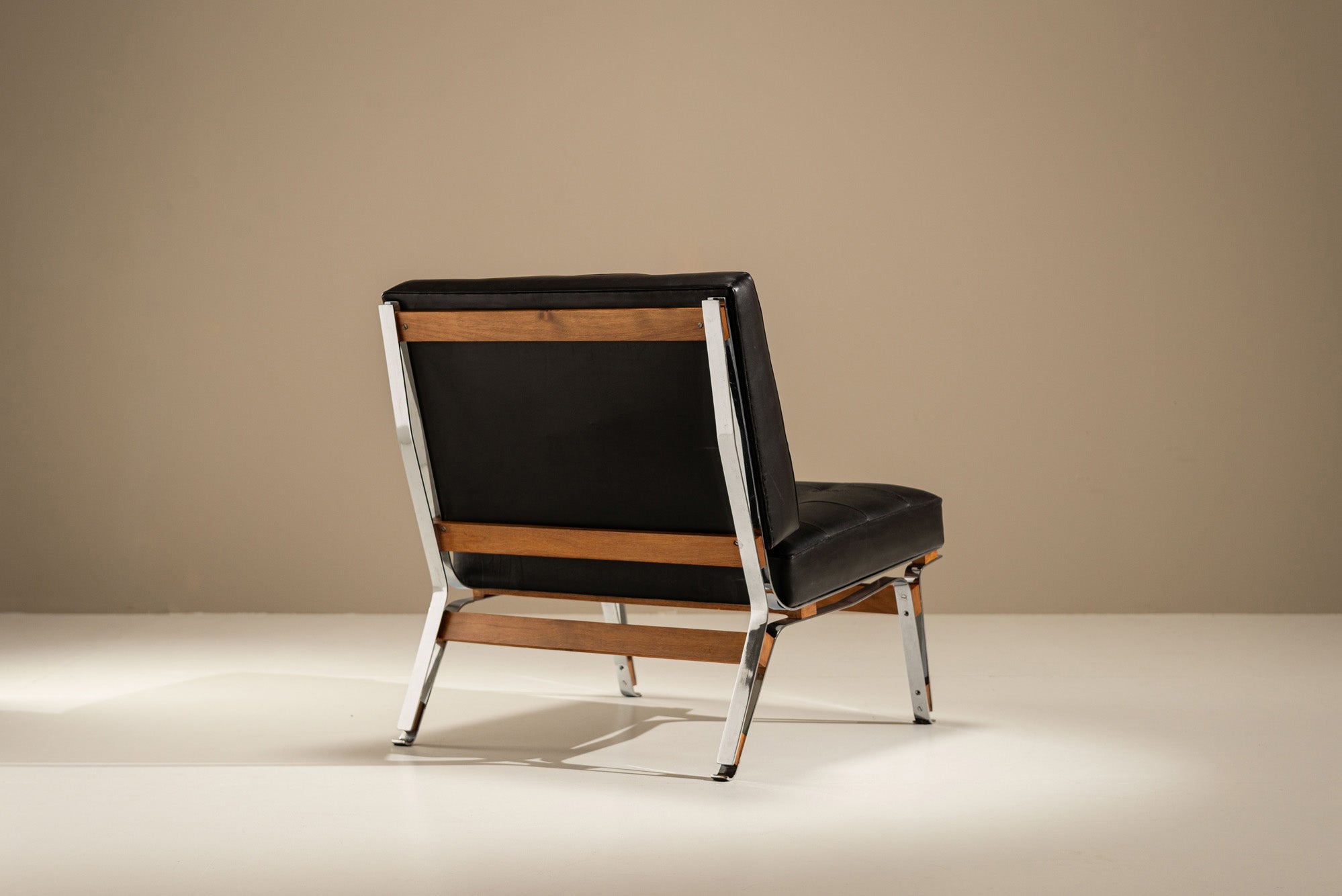 Ico_Parisi_Lounge_Chair_for_Cassina_in_Walnut_and_Leather,_1950s