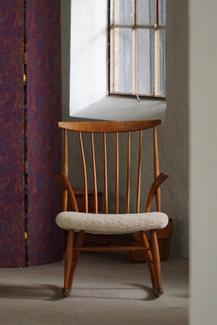 Illum_Wikkelsø_Rocking_Chair_for_N._Eilersen_in_Beech_and_Shearling,_Denmark,_1960s