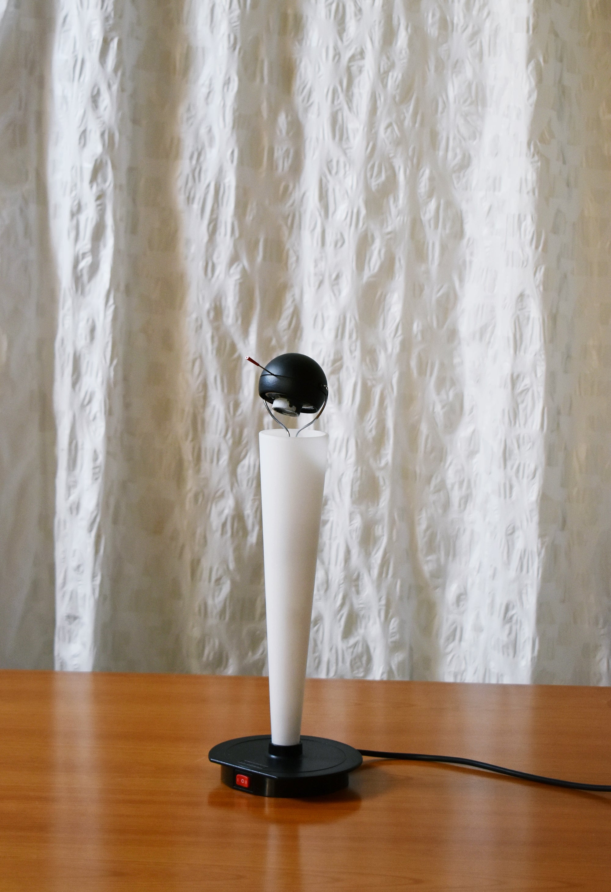 Afrodisia_Table_Lamp_by_Francesco_Castiglione_Morelli_for_Artemide,_Italian_Postmodern_Design,_1992