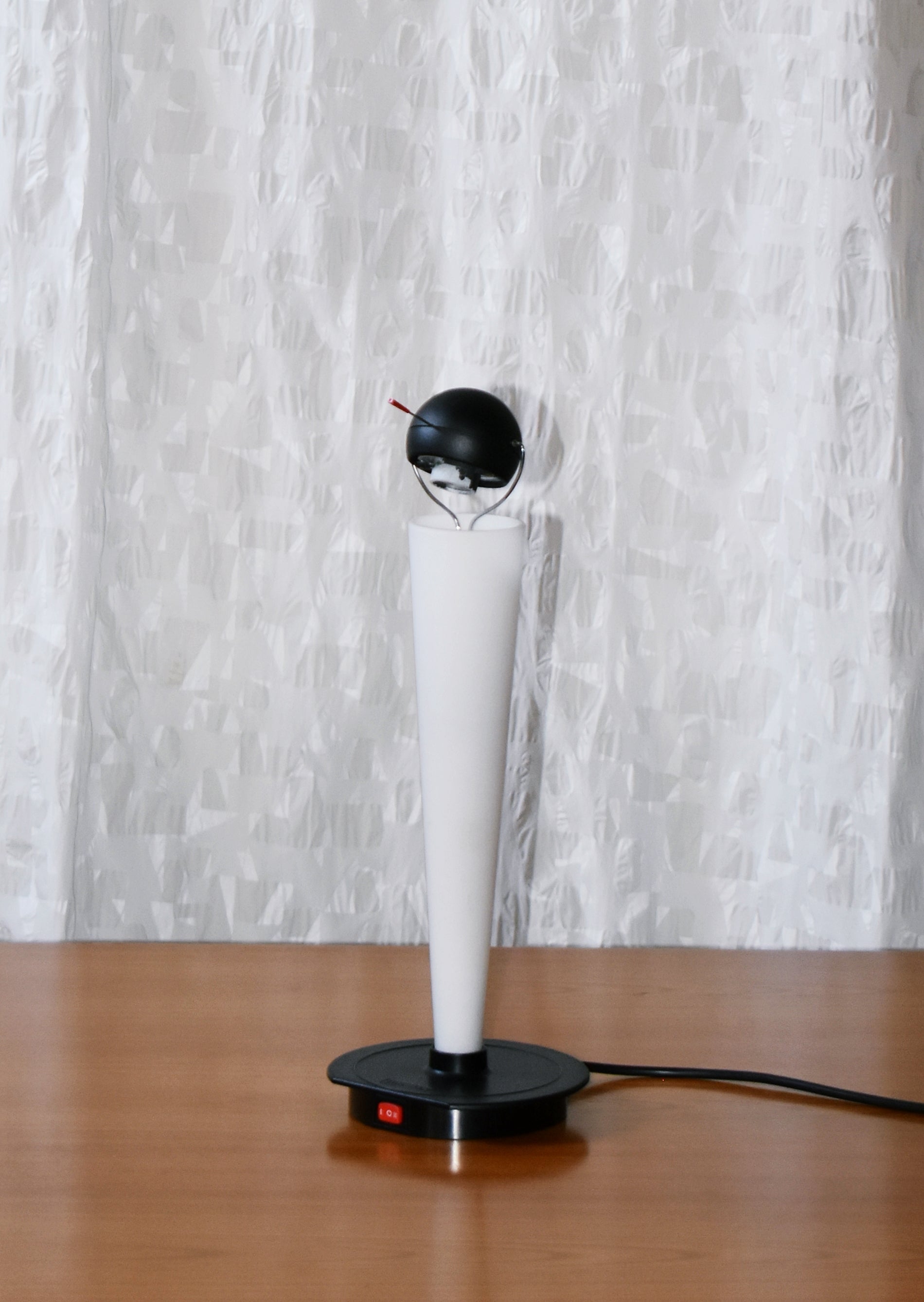 Afrodisia_Table_Lamp_by_Francesco_Castiglione_Morelli_for_Artemide,_Italian_Postmodern_Design,_1992