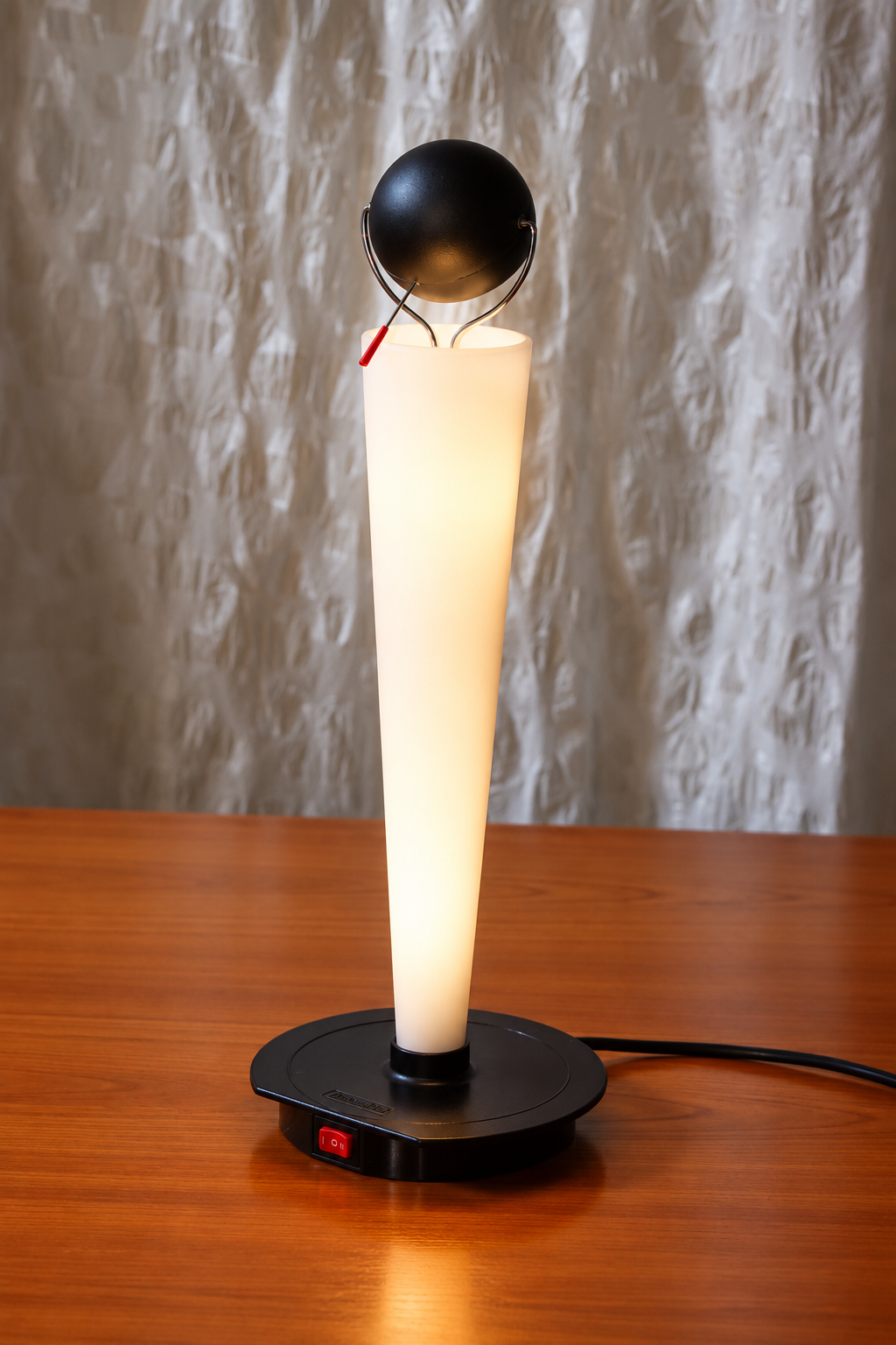 Afrodisia_Table_Lamp_by_Francesco_Castiglione_Morelli_for_Artemide,_Italian_Postmodern_Design,_1992
