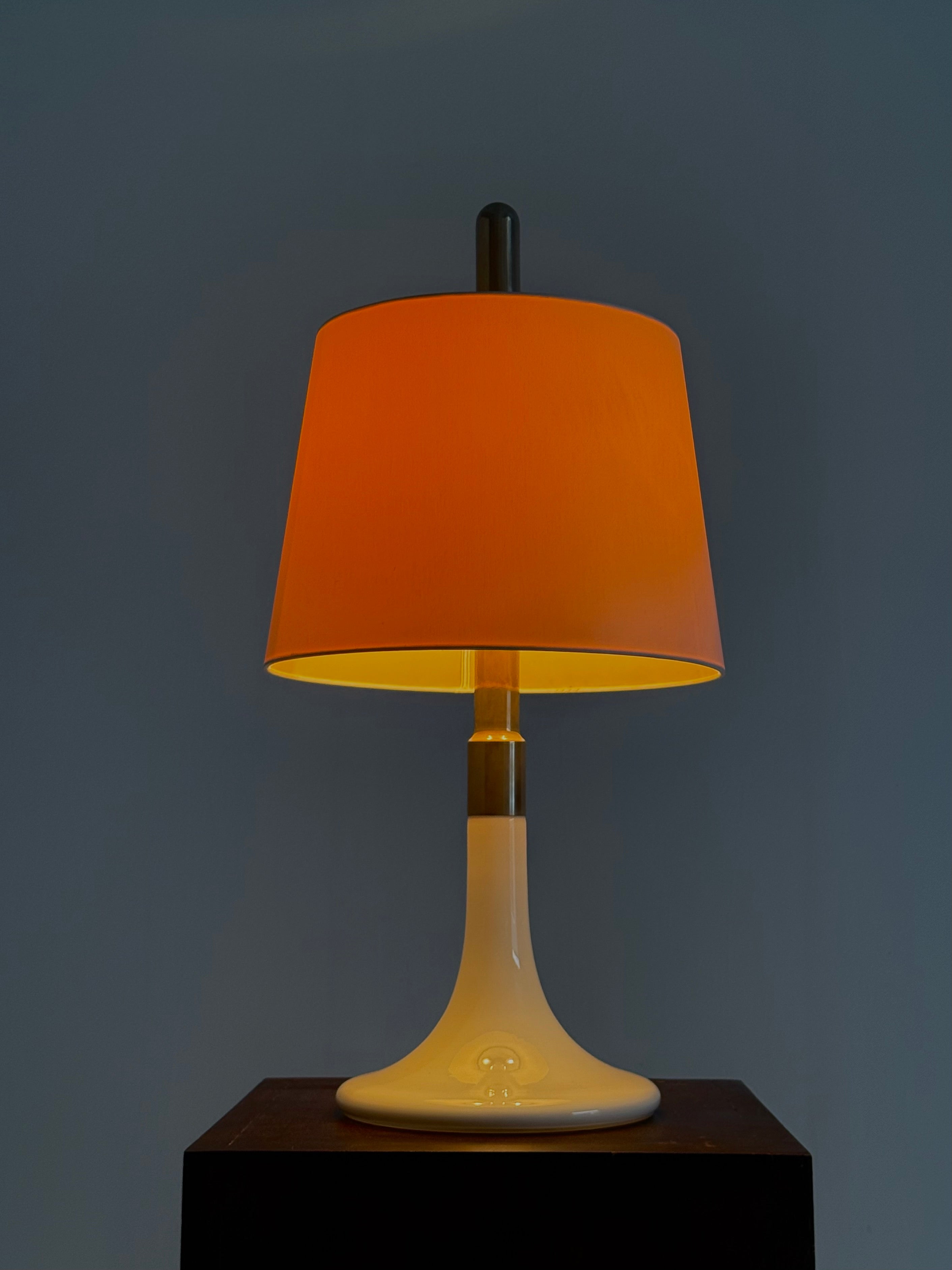 Ingo_Maurer_ML-3_Table_Lamp