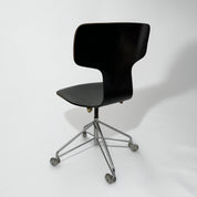 Model_3113_Swivel_Office_Chair_by_Arne_Jacobsen_for_Fritz_Hansen,_1969,_Denmark