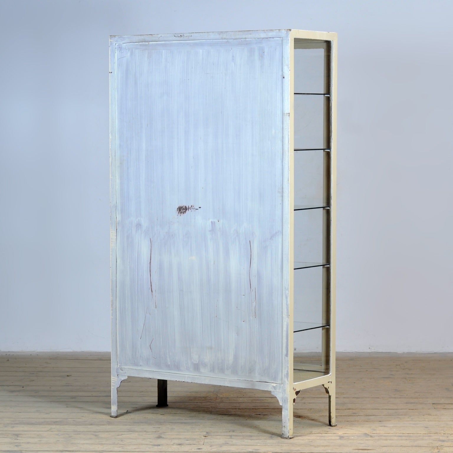 Vintage_Iron_Medical_cabinet_from_1930s