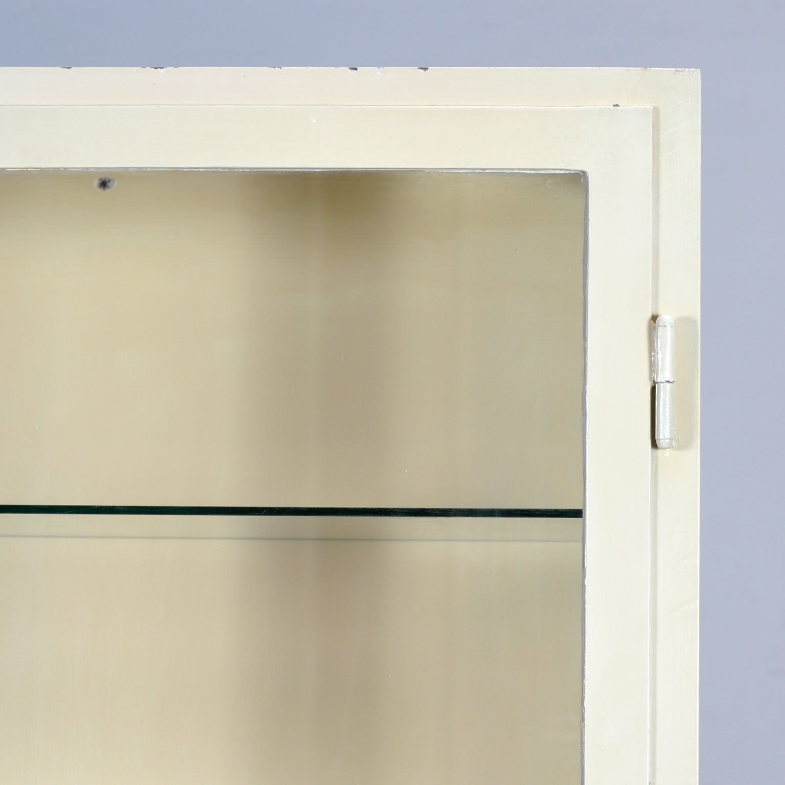 Vintage_Iron_Medical_cabinet_from_1930s