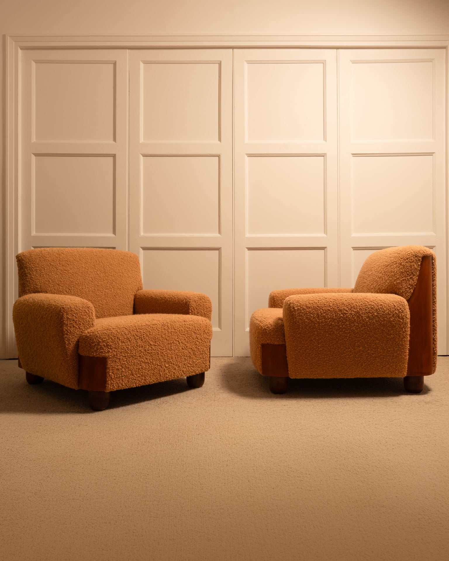 Set_of_2_Italian_Armchairs_in_Designers_Guild_Fabric,_1970s