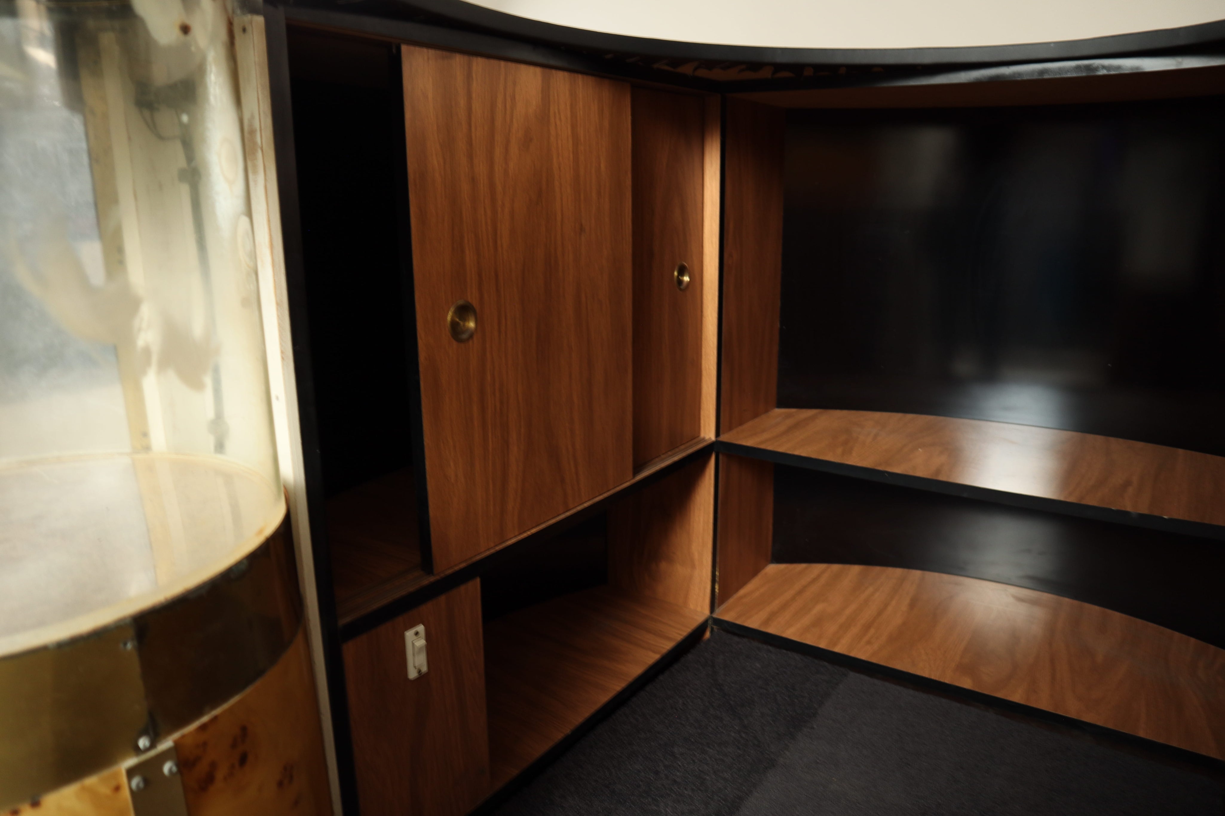 1970s_Italian_Cocktail_Bar_with_Burl_Wood_Veneer,_Illuminated_Back_Bar,_Aquarium_and_2_Matching_Stools