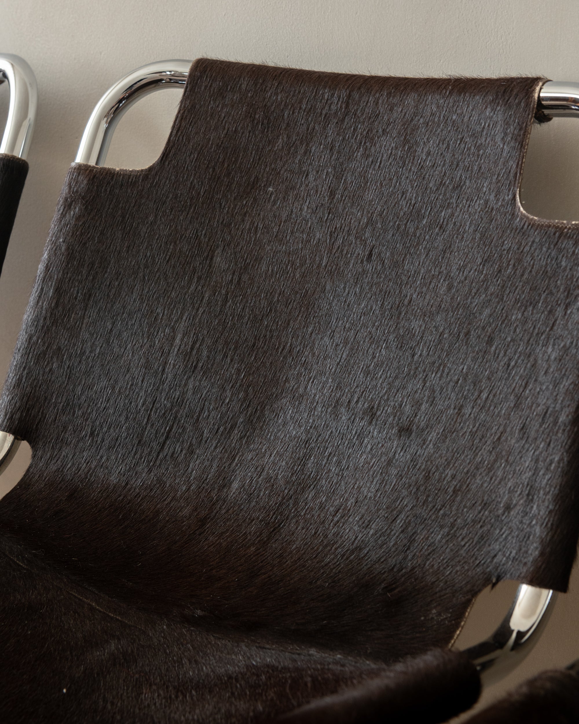 Set_of_4_Italian_Cantilever_Dining_Chairs_in_Brown_Cowhide_and_Chrome,_1970s