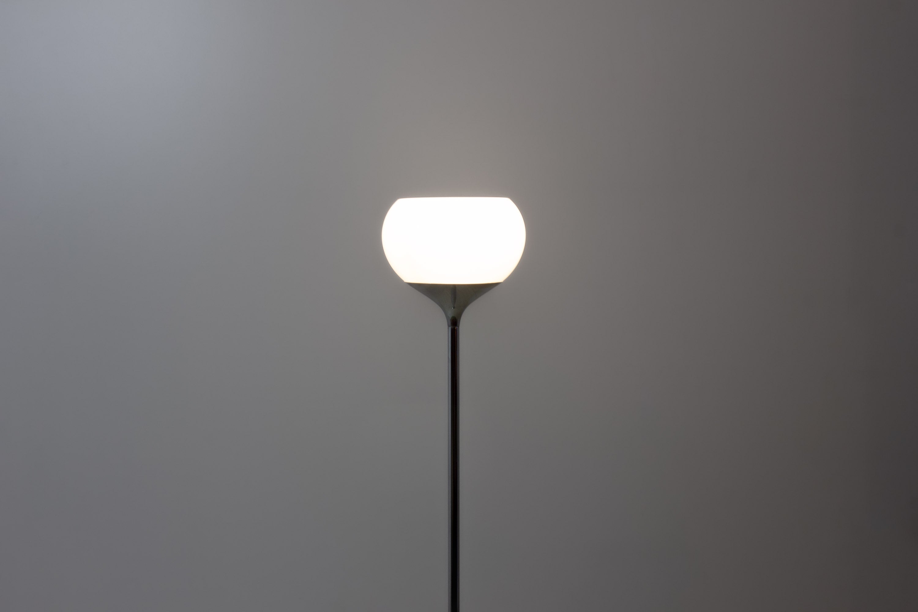 Vintage_Italian_Chrome_Floor_Lamp_Attributed_to_Guzzini,_1970s_Space_Age_White_Dome_Lamp