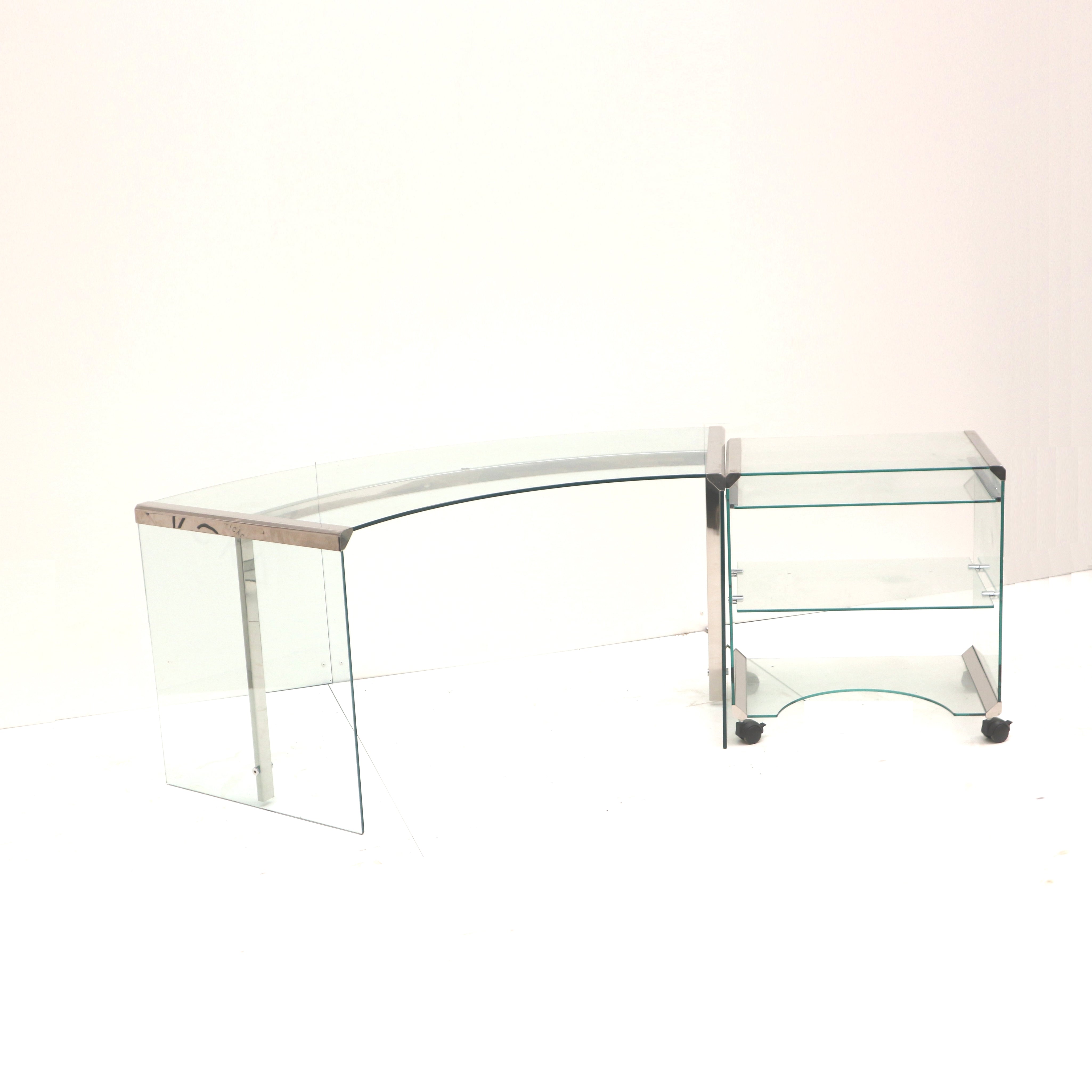 Italian_design_executive_desk_/_safety_glass_desk_designed_by_Pierangelo_Gallotti_for_Gallotti_&_Radice
