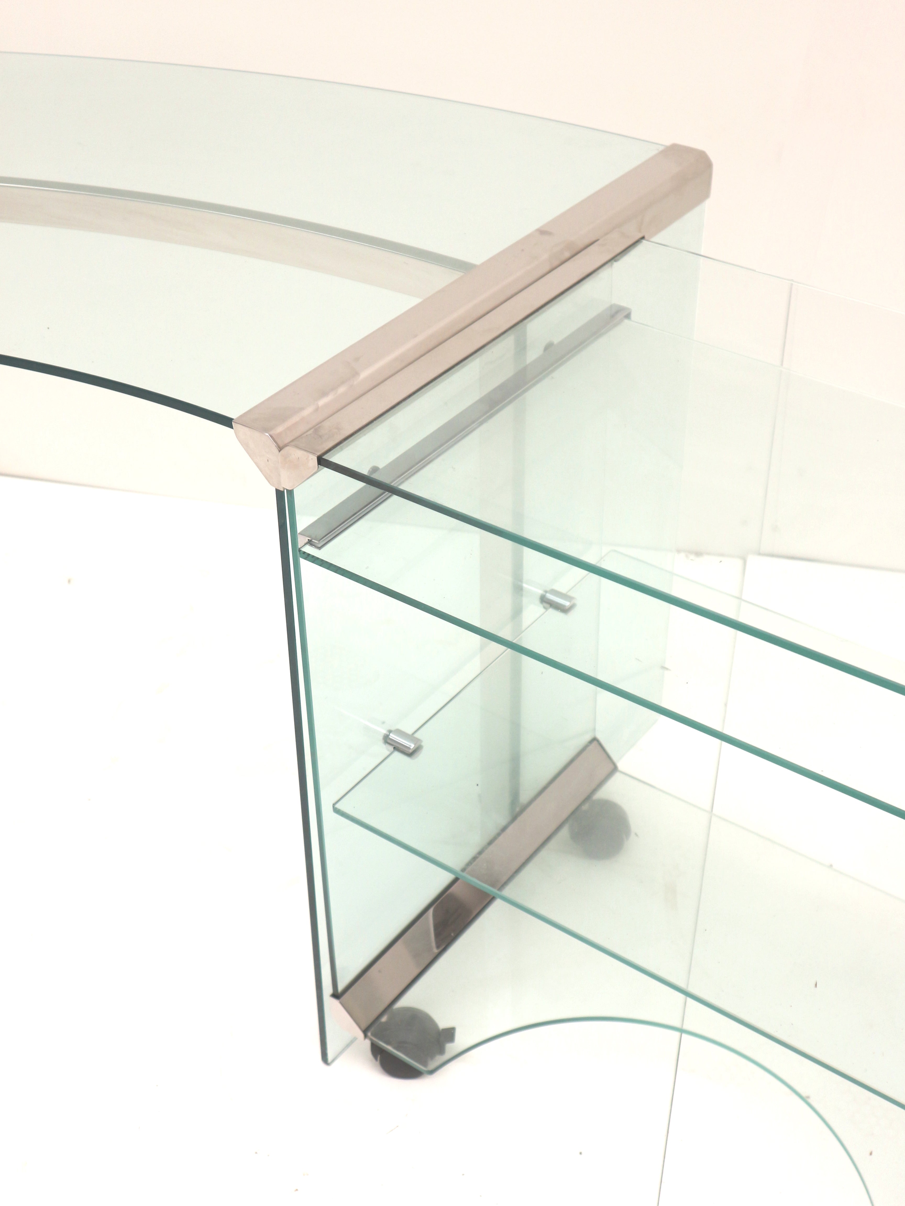 Italian_design_executive_desk_/_safety_glass_desk_designed_by_Pierangelo_Gallotti_for_Gallotti_&_Radice