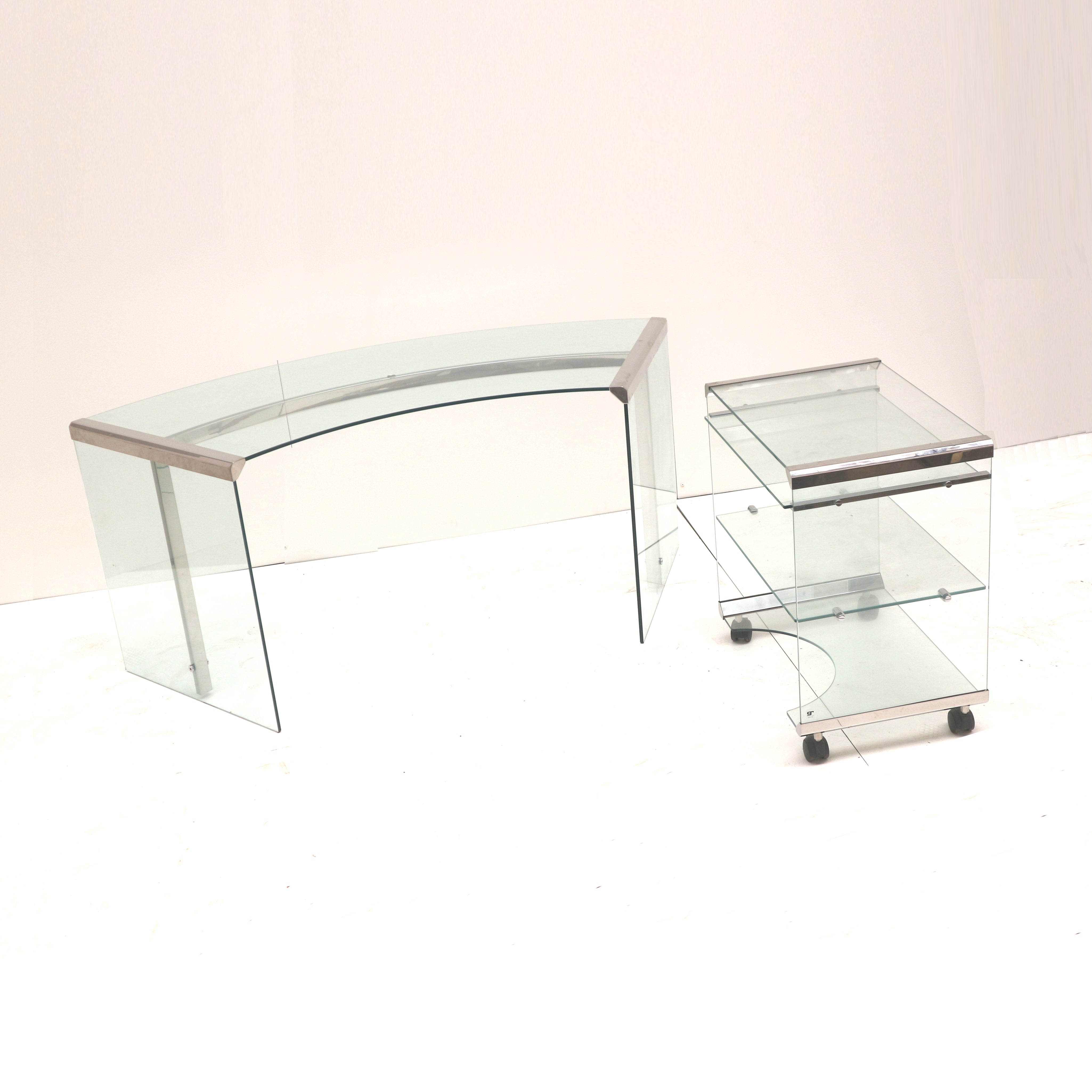 Italian_design_executive_desk_/_safety_glass_desk_designed_by_Pierangelo_Gallotti_for_Gallotti_&_Radice