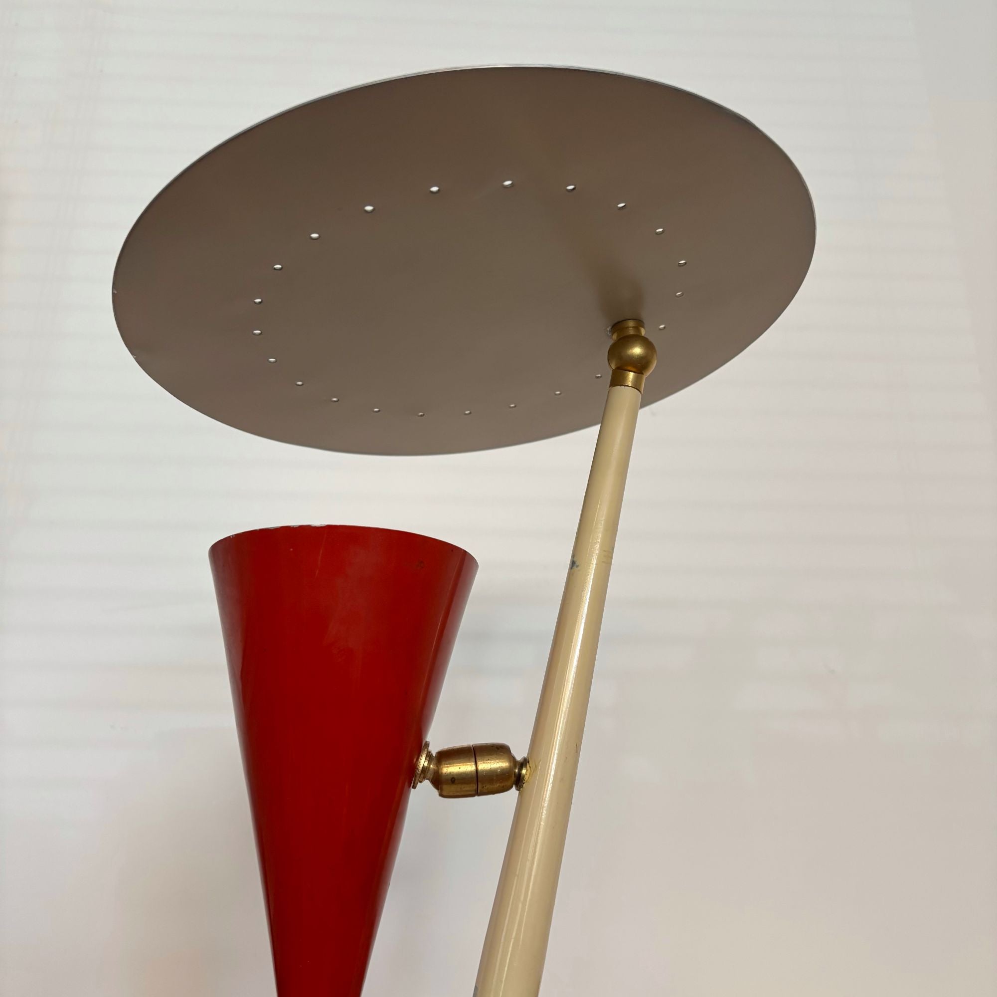 Italian_design_table_or_desk_lamp,_1950s