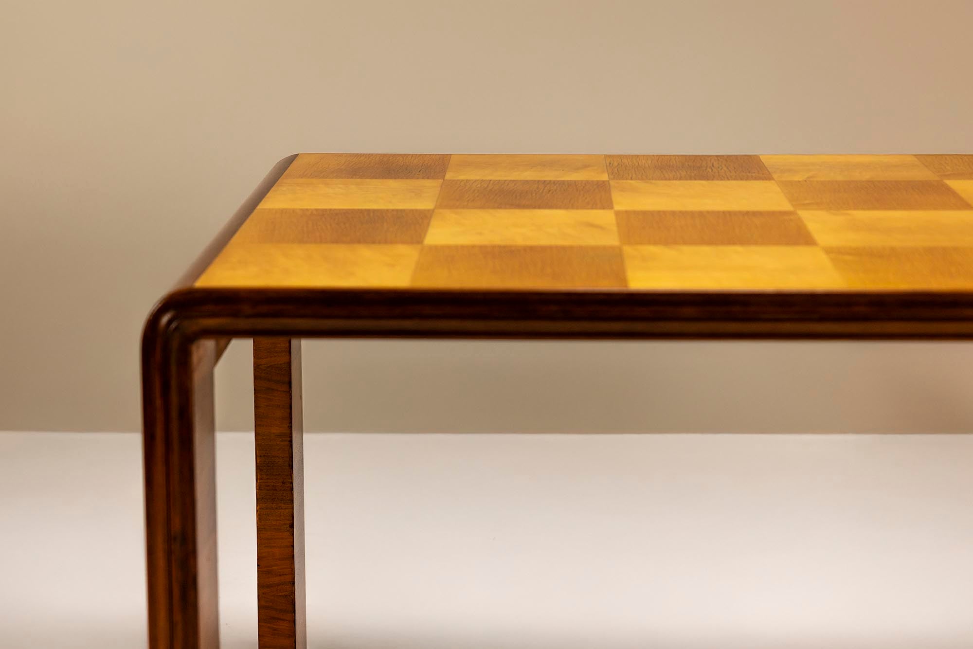 Italian_Dining_Table_with_Checkered_Inlay_in_the_Style_of_Paolo_Buffa,_Italy_1950s