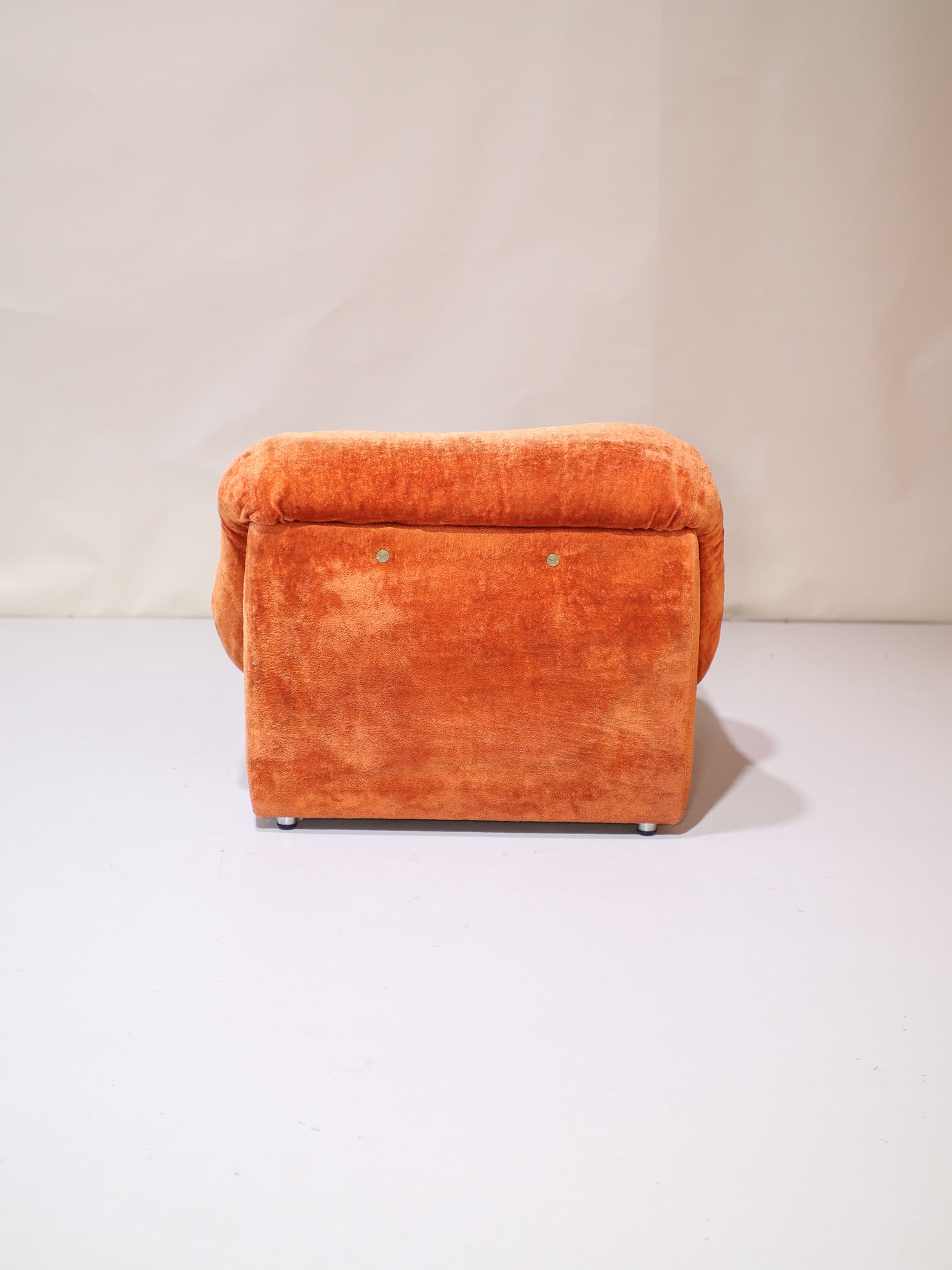 Italian_lounge_chair_orange_vintage_orange_1970s
