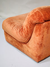 Italian_lounge_chair_orange_vintage_orange_1970s