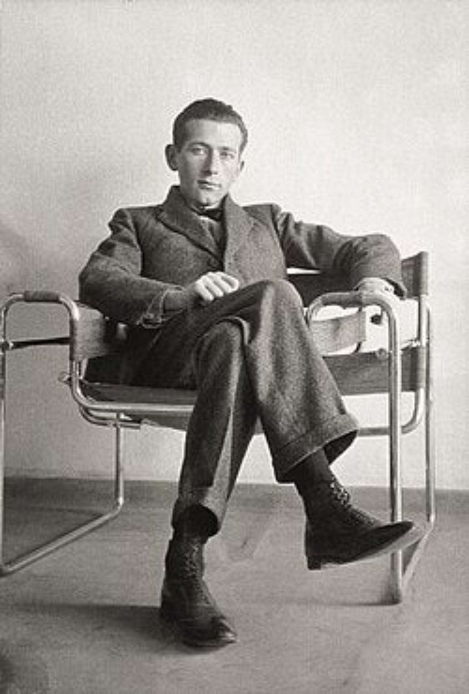 Mid-Century_Bauhaus_Wassily_Chair_by_Marcel_Breuer_in_1925