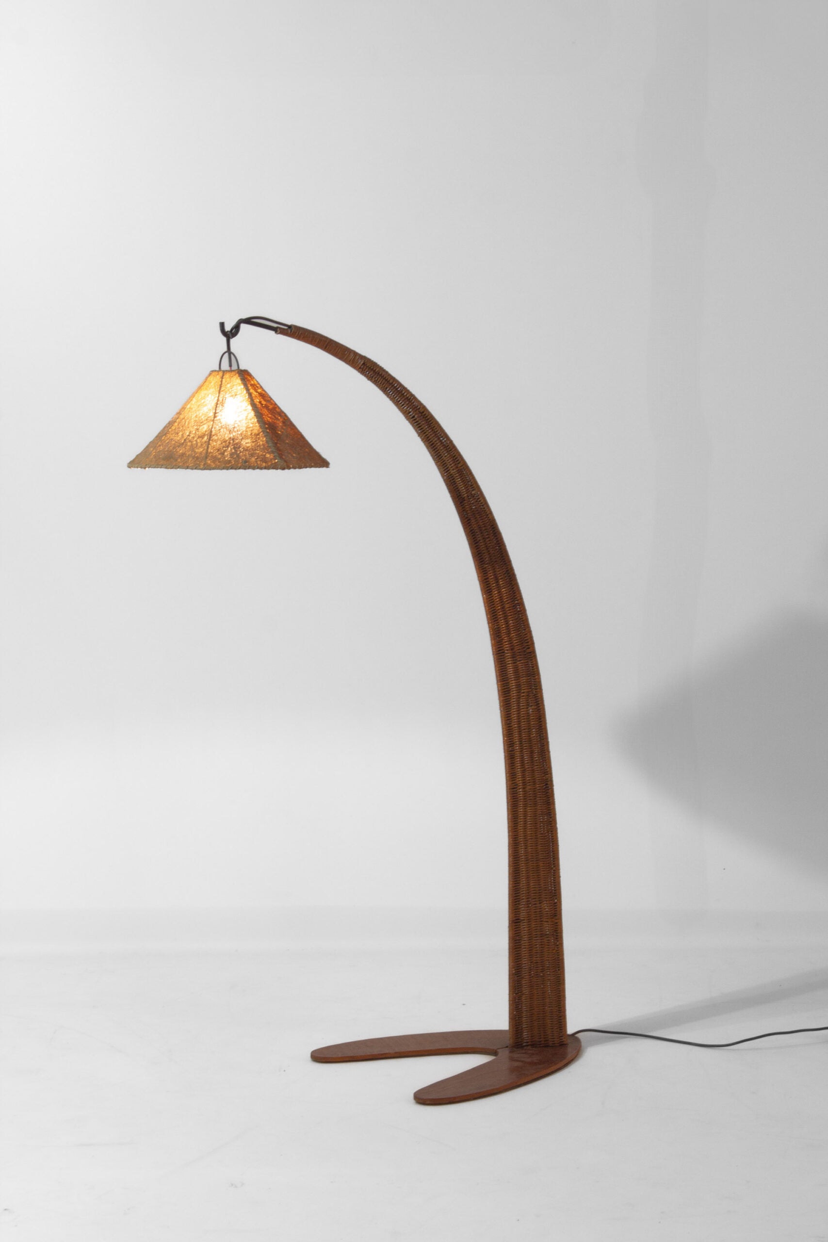 Italian_Rattan_Arc_Floor_Lamp_with_Jute_Shade,_1960s