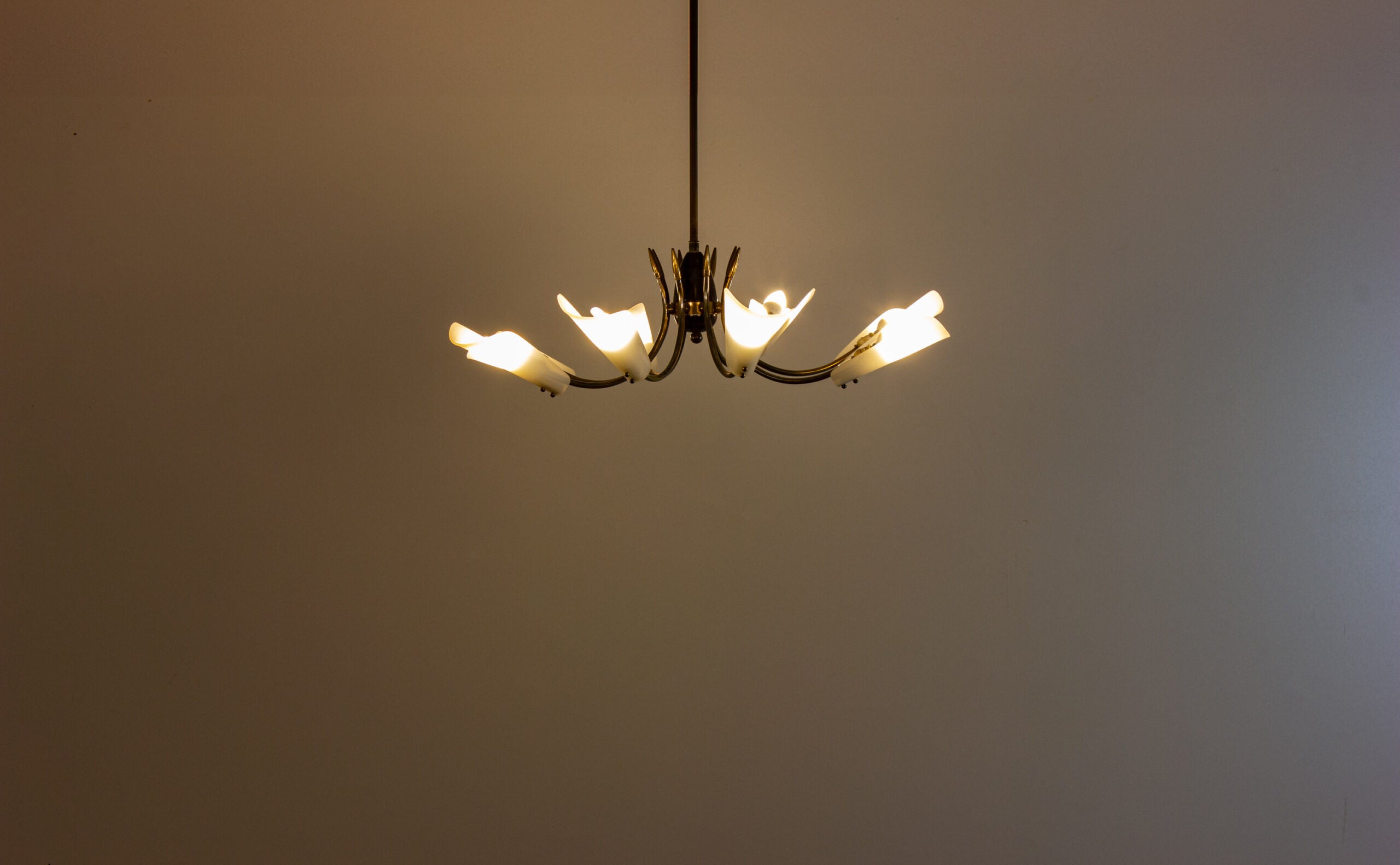 Italian_Spider_Chandelier_with_Eight_Brass_Arms_and_White_Shades,_1970s