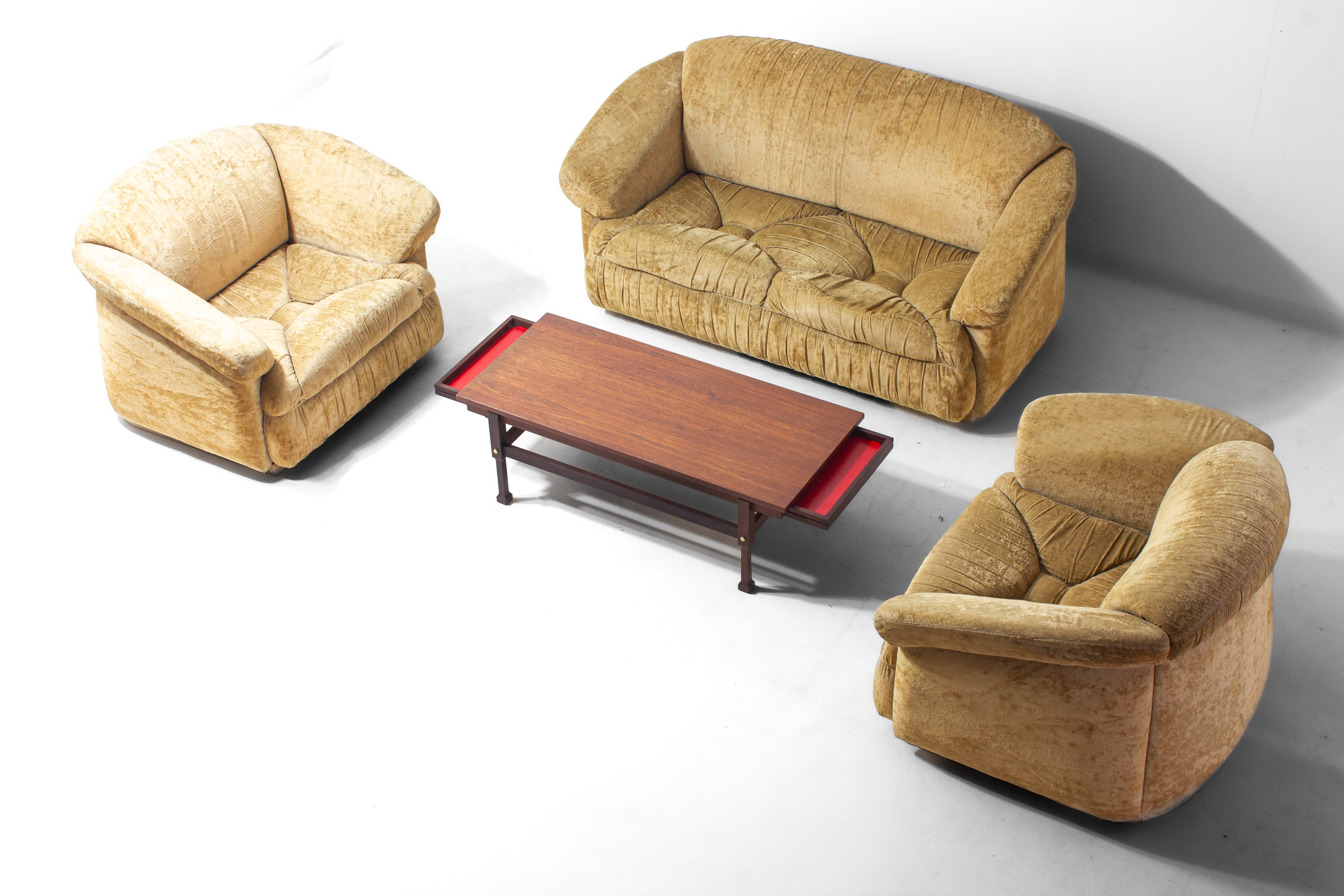 Vintage_Italian_Two_Seater_Plush_Sofa,_Beige_Low_Profile_Lounge_Sofa,_1970s_Mid_Century_Modern