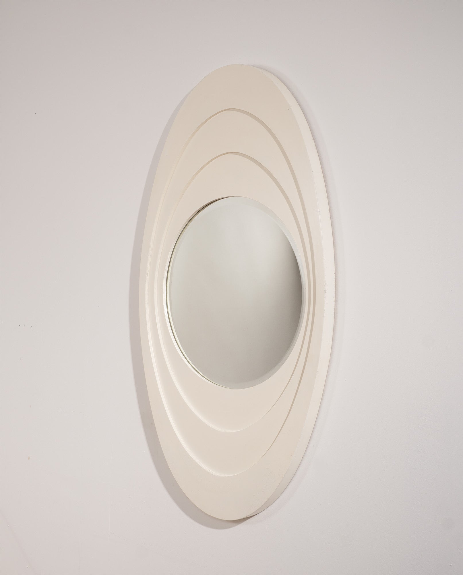White_Lacquered_Wooden_Wall_Mirror_1960s_Italy