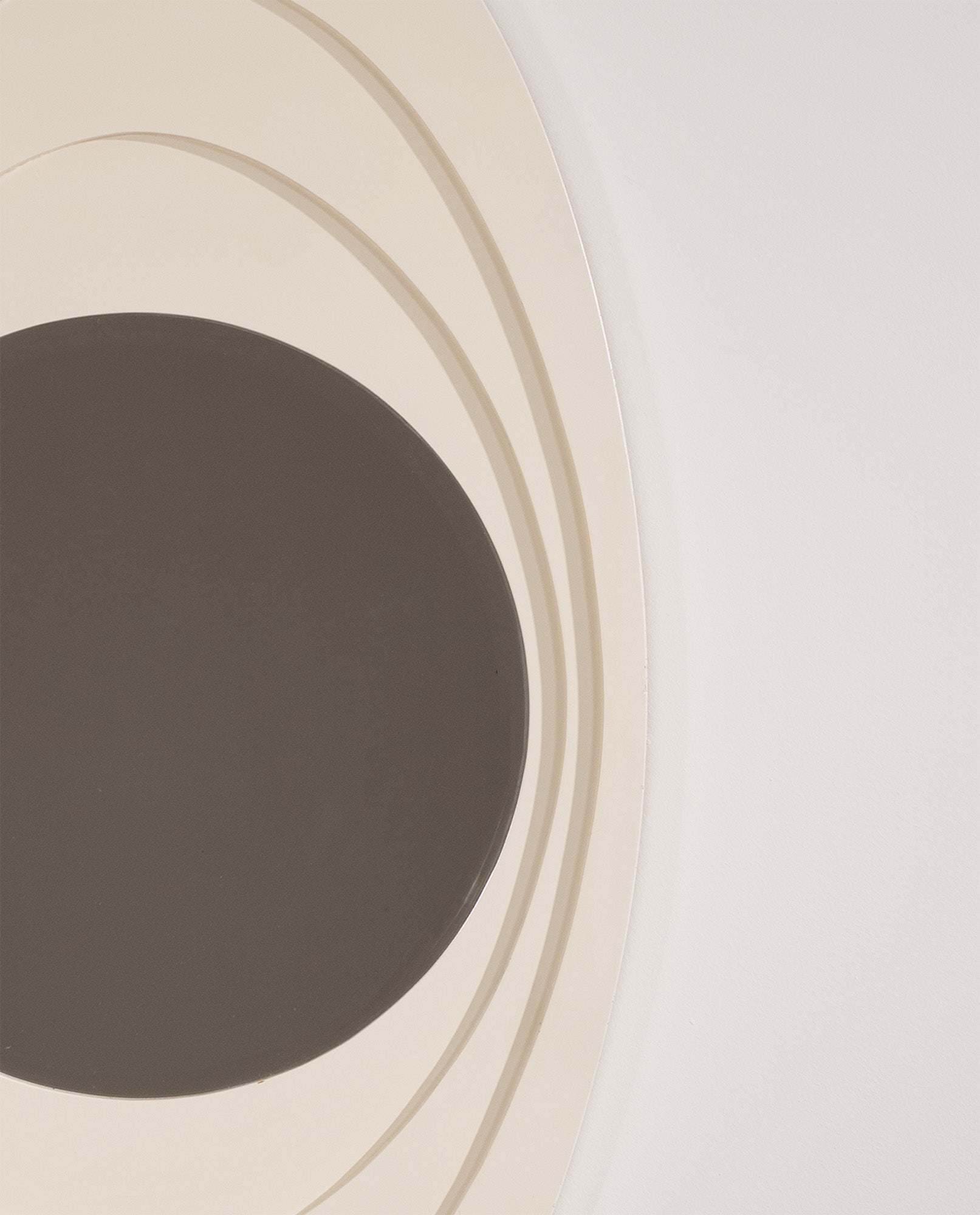 White_Lacquered_Wooden_Wall_Mirror_1960s_Italy