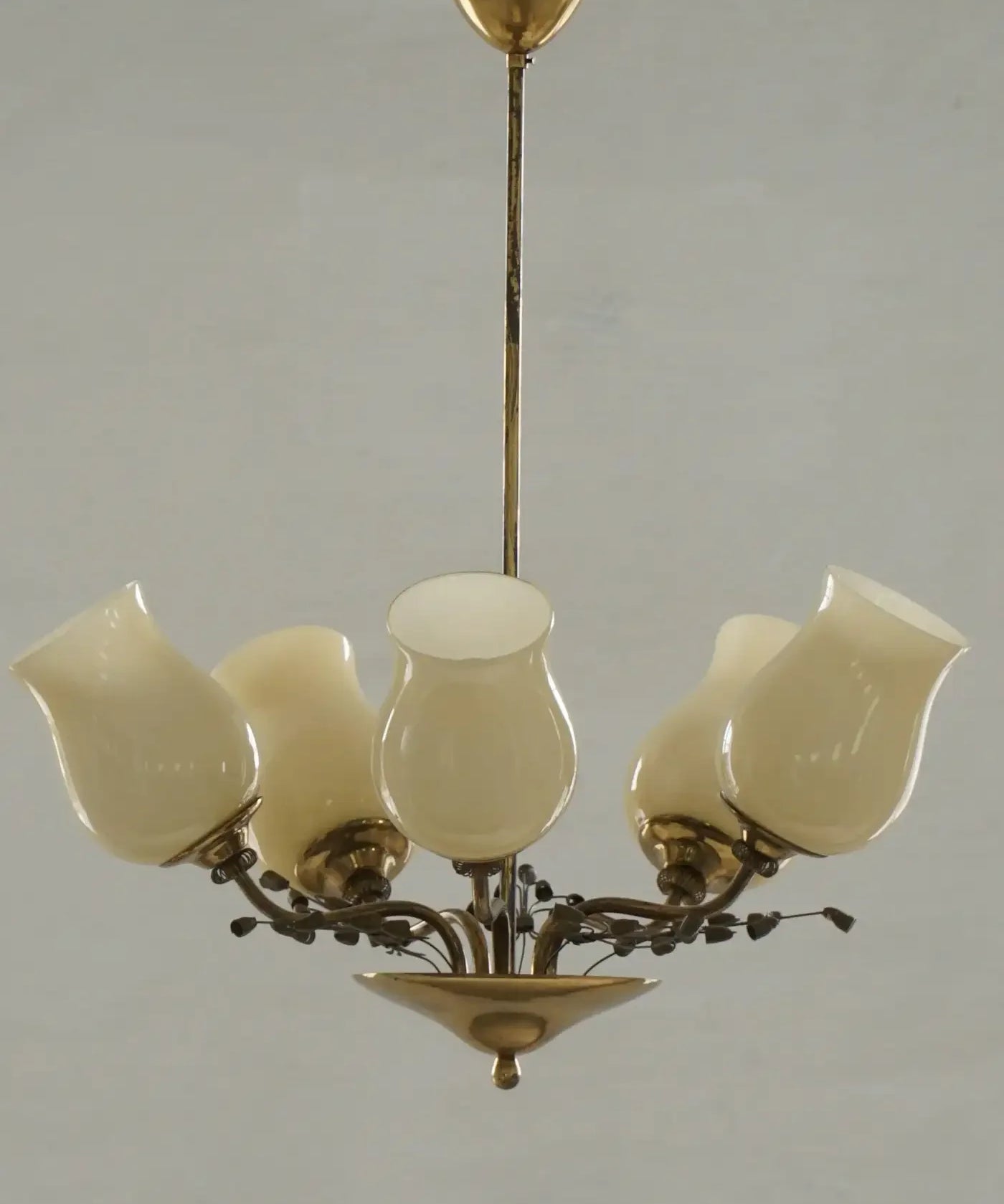 Paavo_Tynell_5-Arm_Brass_and_Glass_Chandelier,_Finland