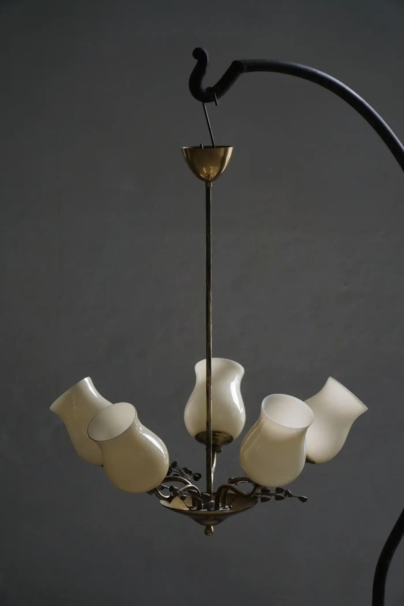 Paavo_Tynell_5-Arm_Brass_and_Glass_Chandelier,_Finland