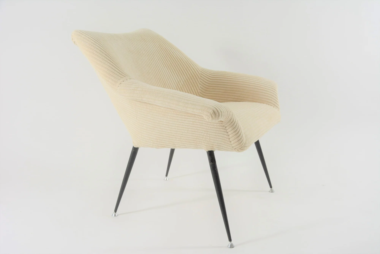 Ivory_Square_Shell_Armchairs_1970s