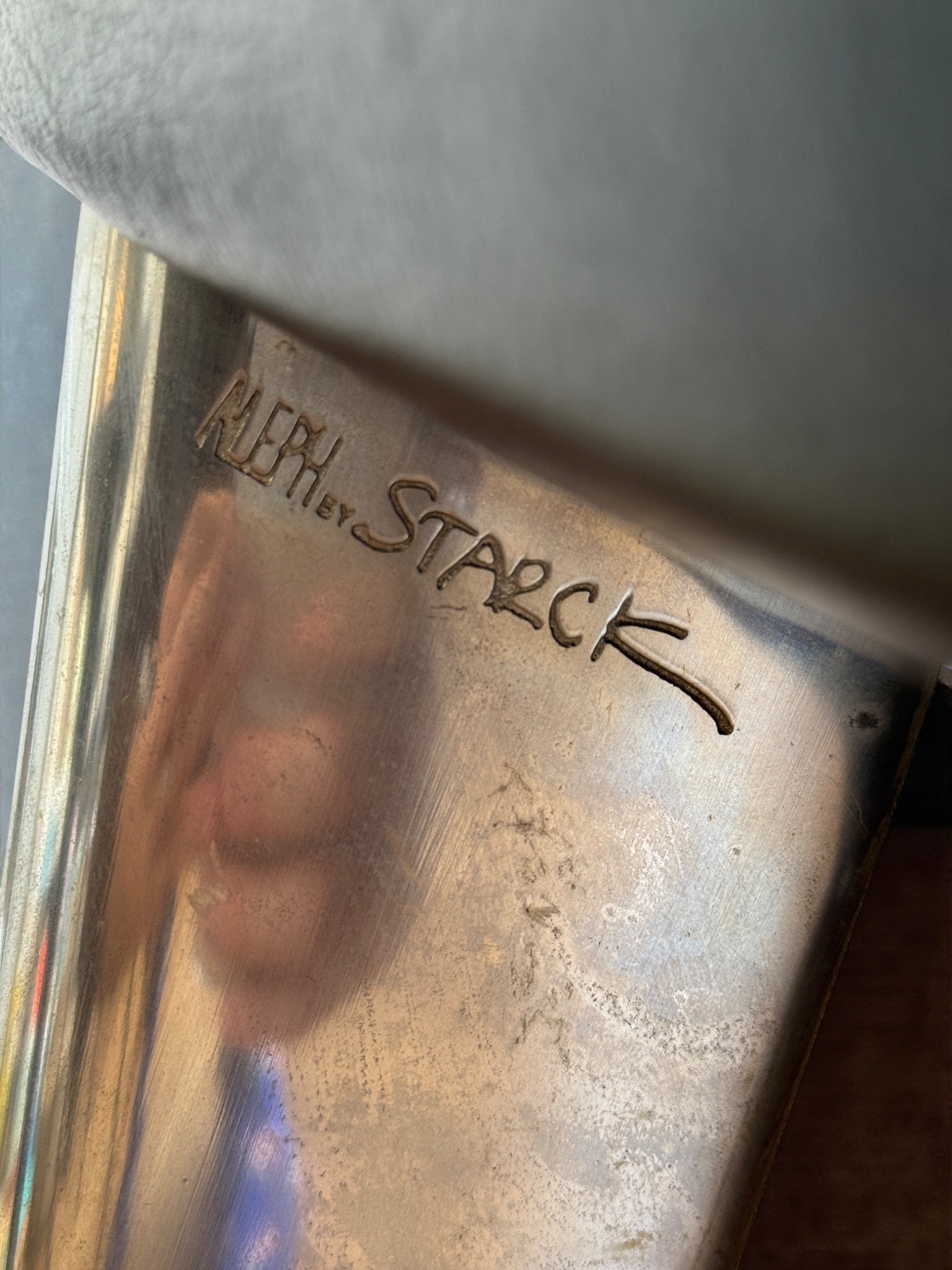 Set_of_2_J._Lang_armchairs_by_Philippe_Starck_for_Aleph,_1989