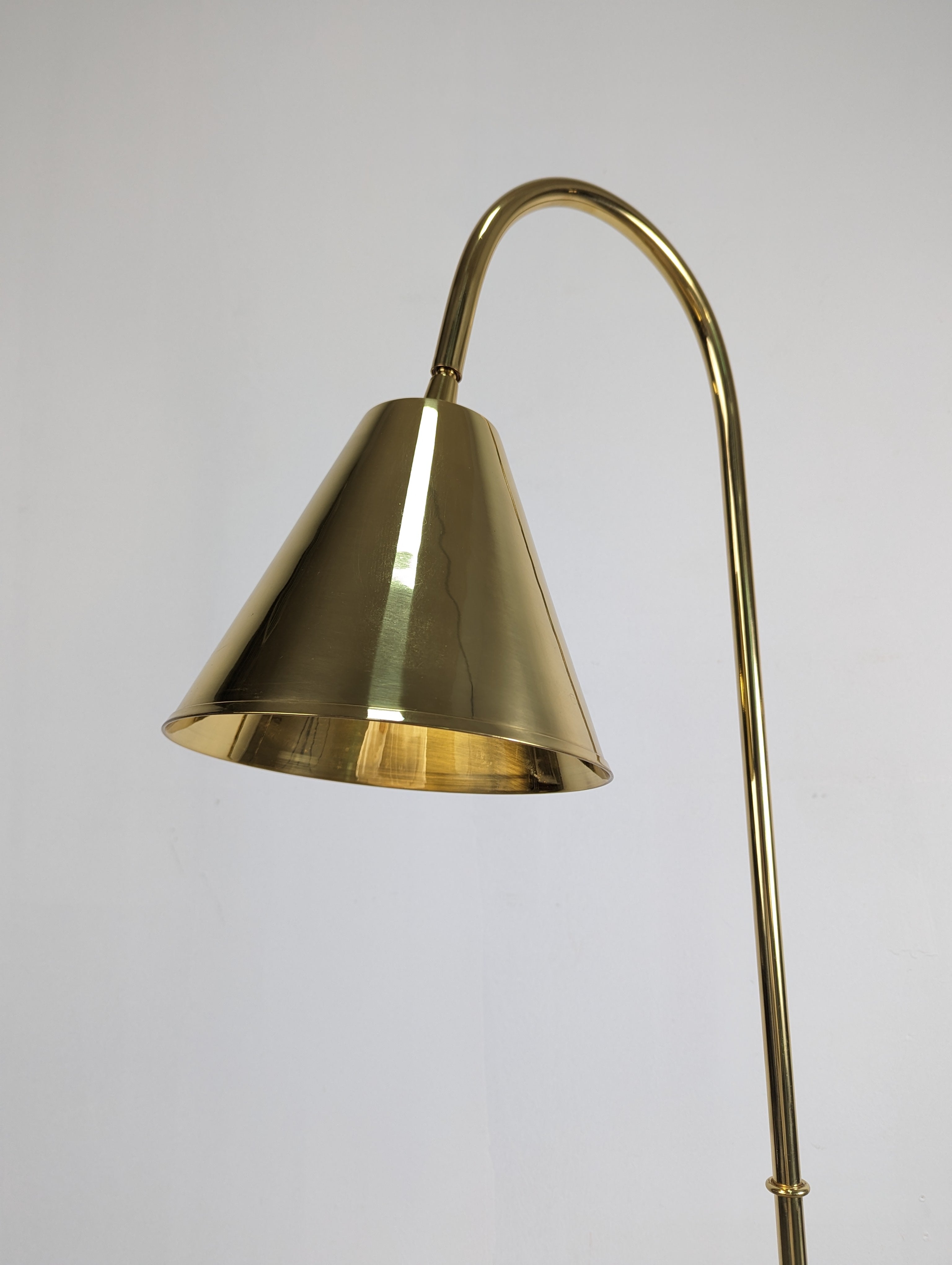 Jacques_Adnet_Brass_Floor_Lamp_by_Valentí,_1970s