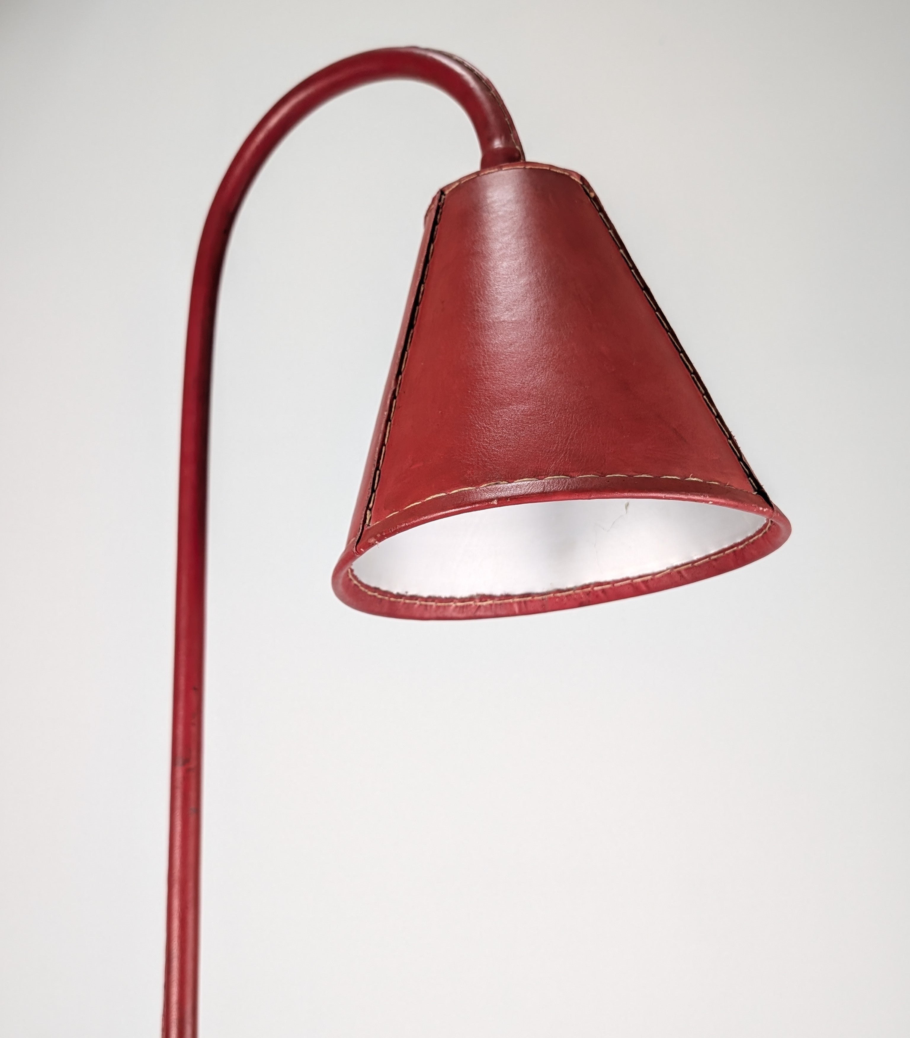 Jacques_Adnet_Floor_Lamp_in_Stitched_Red_Saddle_Leather,_France,_1960s