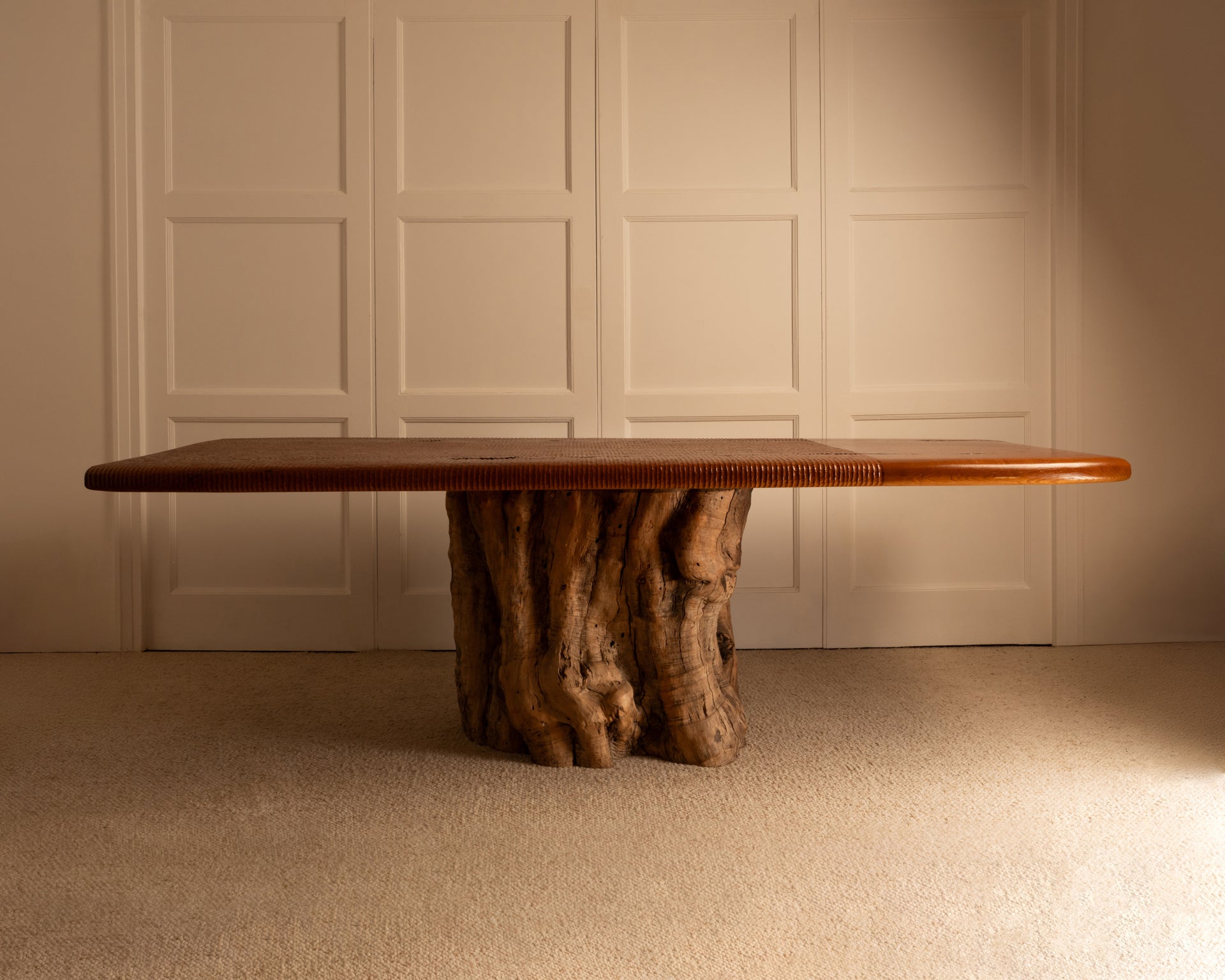Unique_Dining_Table_by_Takanobu_Kuramata,_Japan