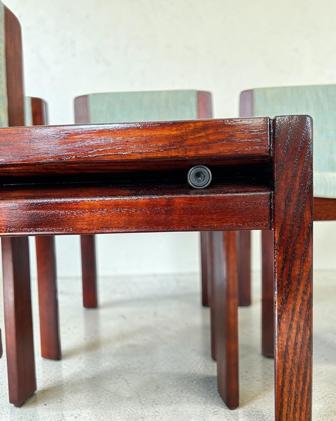 Set_of_4_Dining_Chairs_by_Joe_Colombo_for_Pozzi_in_Rosewood-Stained_Ash,_Italy,_1970s