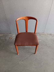 Dining_Set_by_Johannes_Andersen_for_Vejle_Stole_&_Møbelfabrik,_1960s,_Denmark