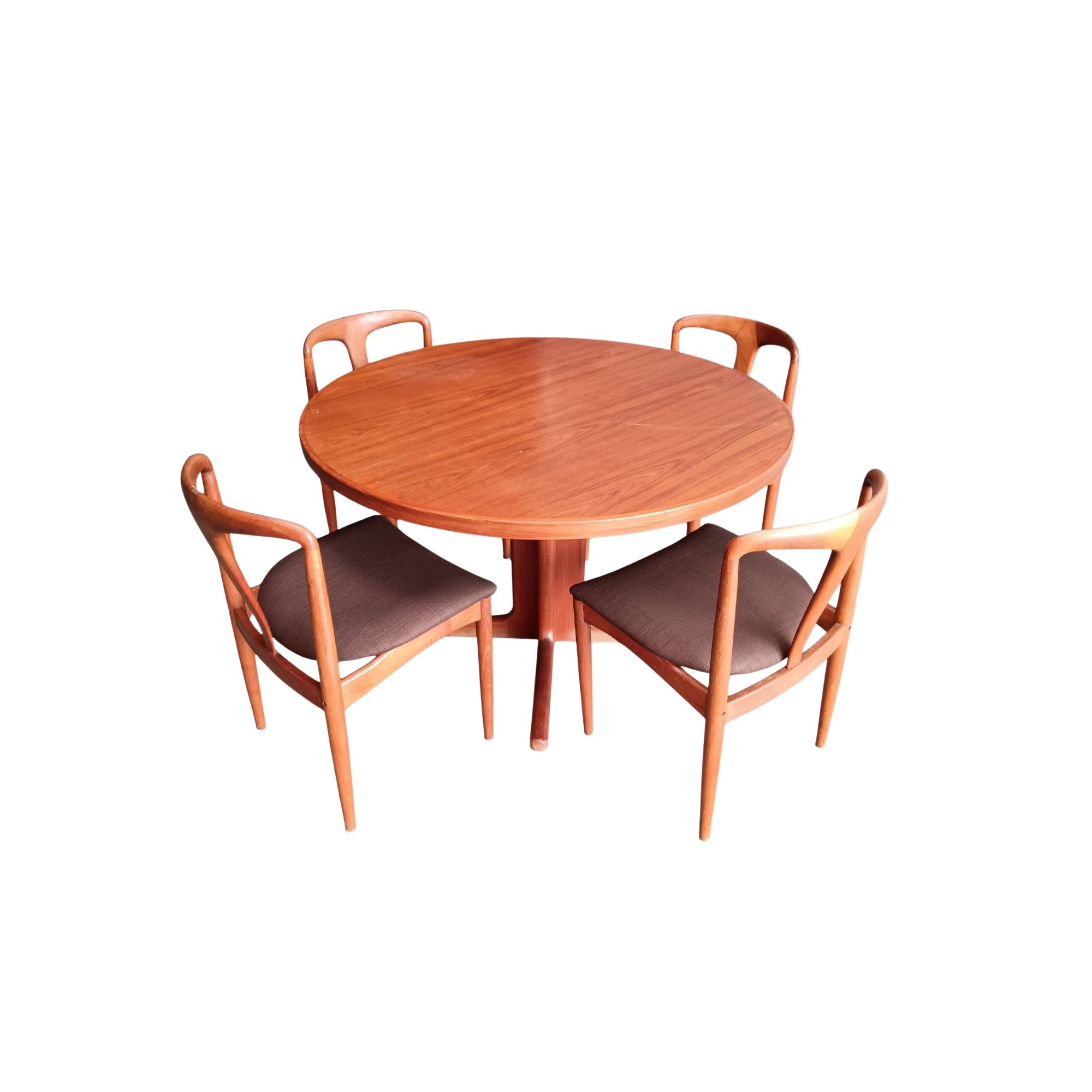 Dining_Set_by_Johannes_Andersen_for_Vejle_Stole_&_Møbelfabrik,_1960s,_Denmark