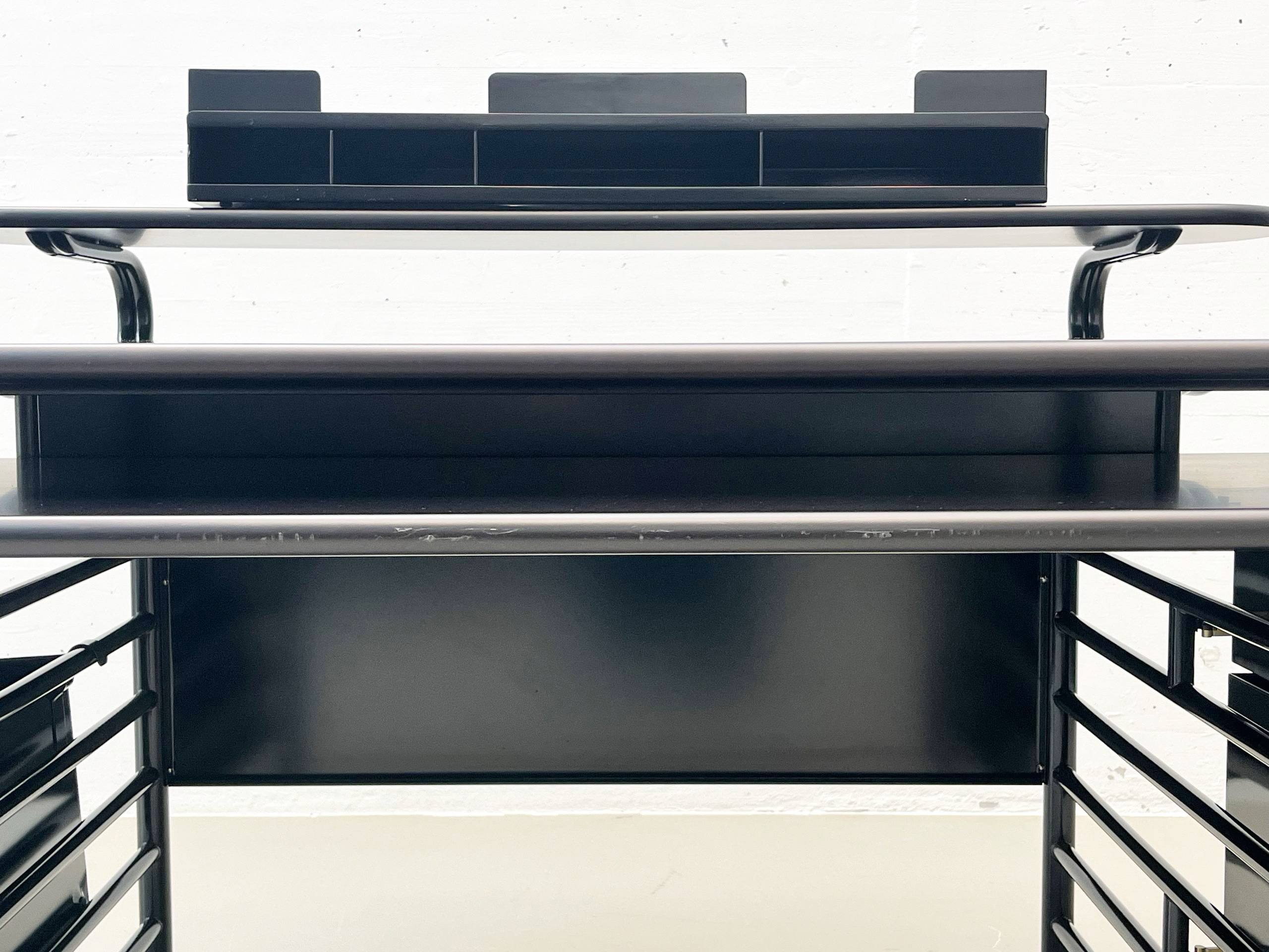 Johnson_Wax_Desk_Model_617_by_Frank_Lloyd_Wright_for_Cassina,_1992s