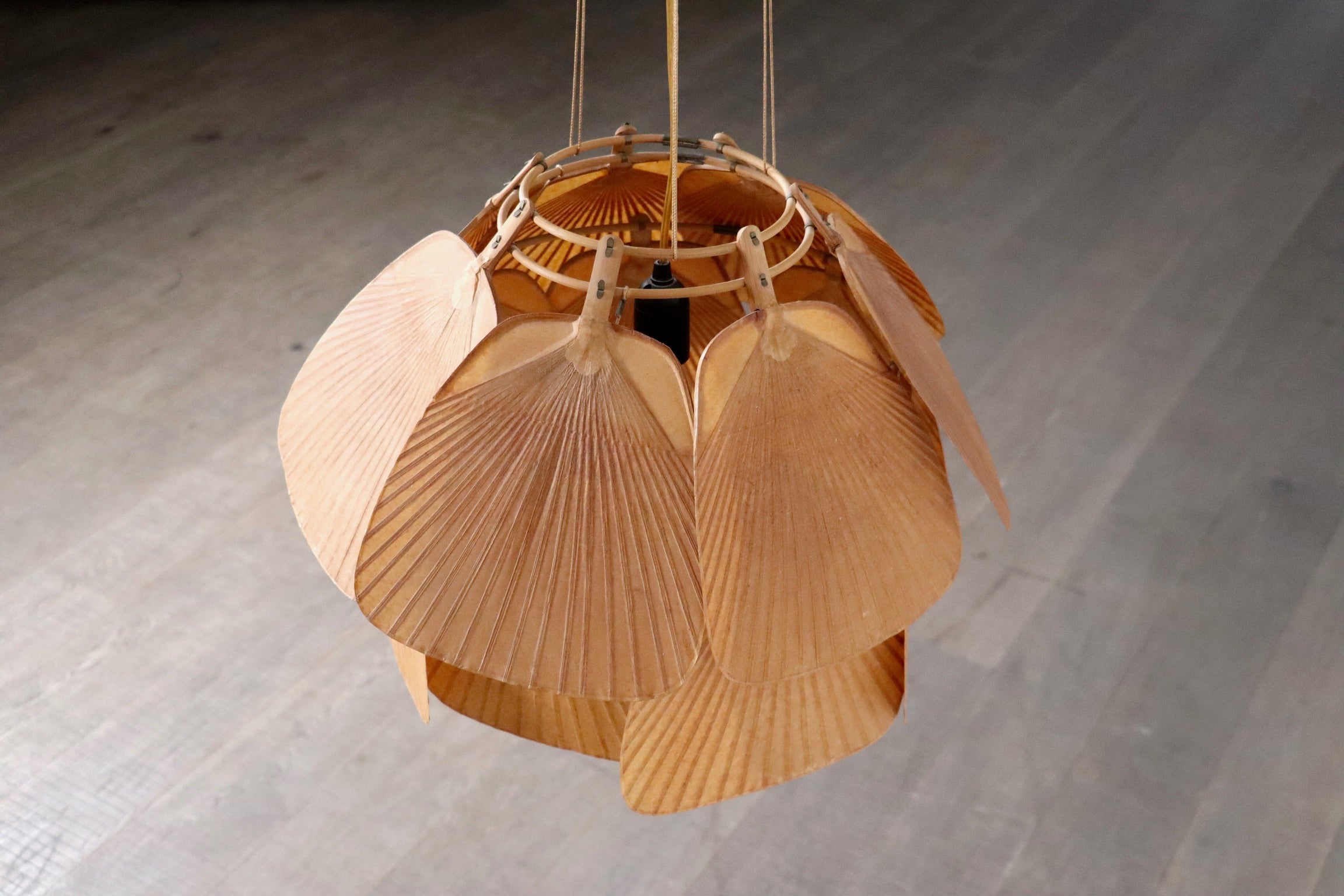 Ju-Yon_Chandelier_by_Ingo_Maurer_for_Design_M_from_1973