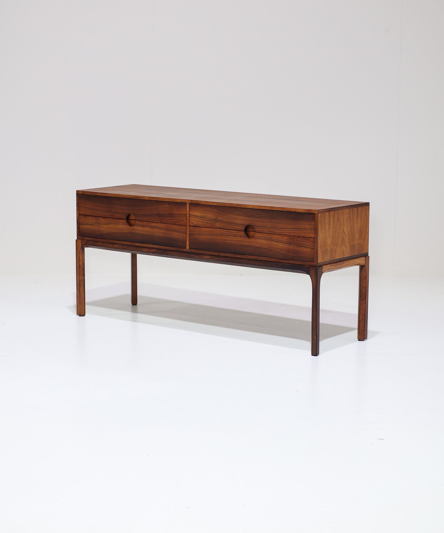 Kai_Kristiansen_Model_394_Rosewood_Chest_of_Drawers,_1960s,_Denmark