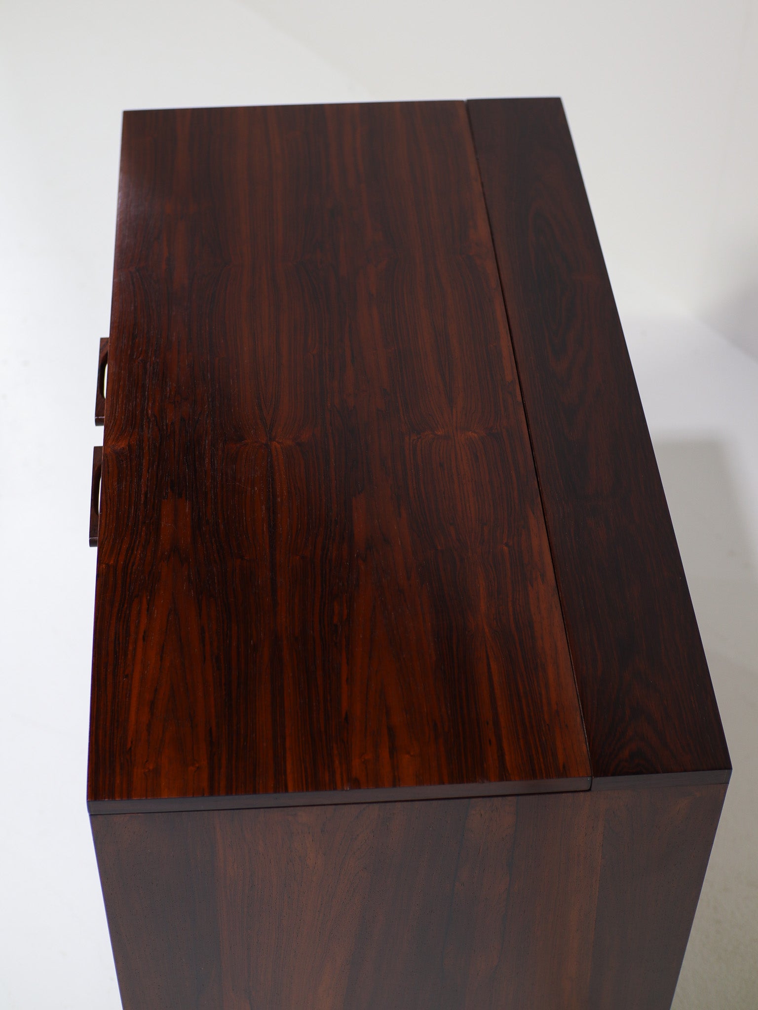 Kai_Kristiansen_bar_cabinet_in_rosewood_Denmark_1960s