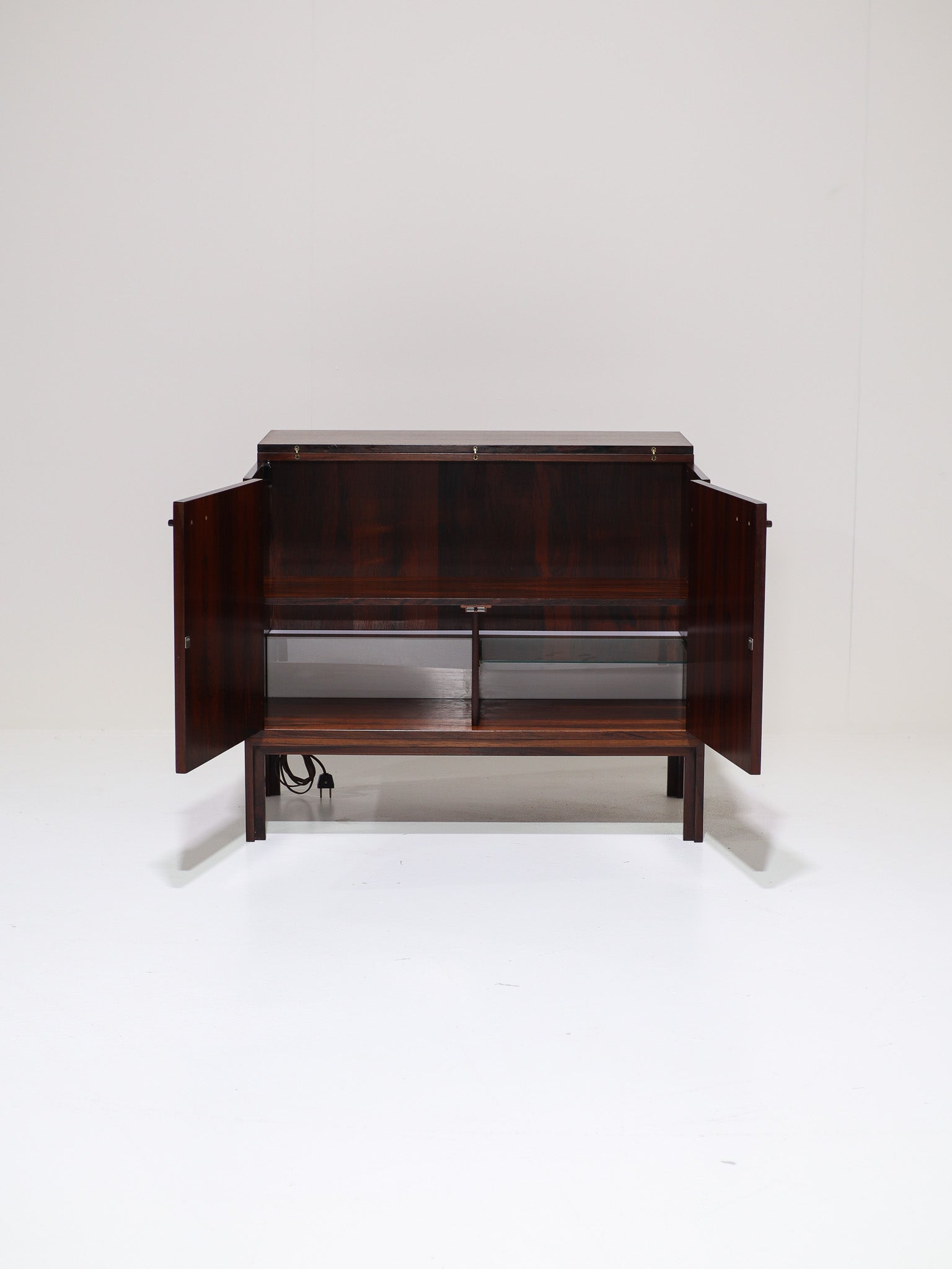 Kai_Kristiansen_bar_cabinet_in_rosewood_Denmark_1960s