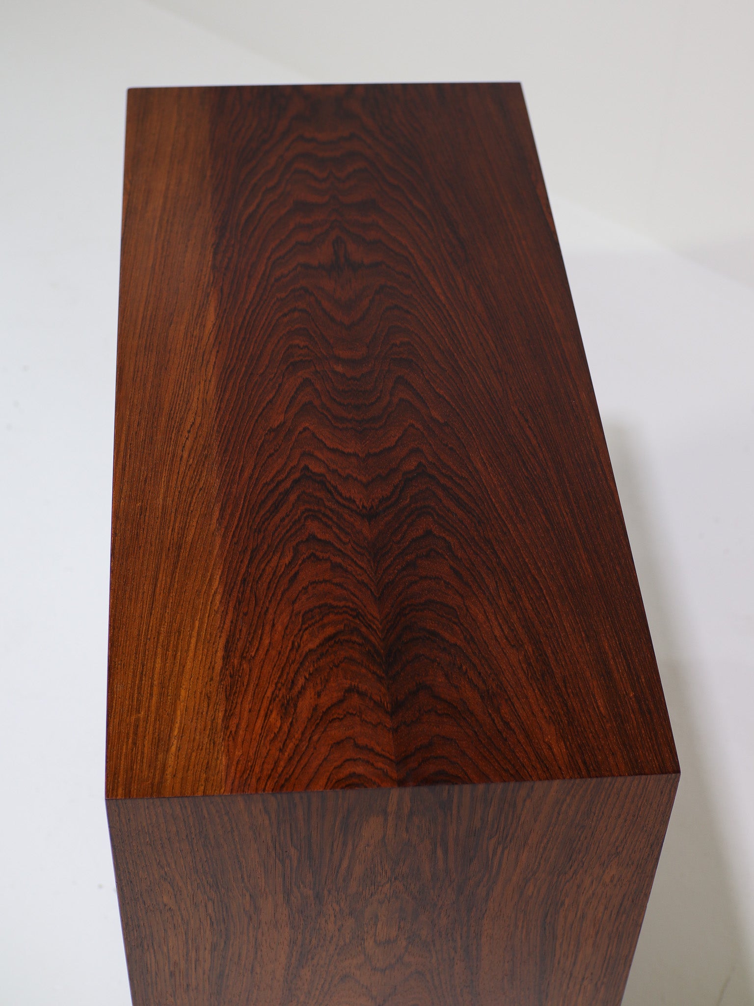 Kai_Kristiansen_cabinet_rosewood_Denmark_1960s