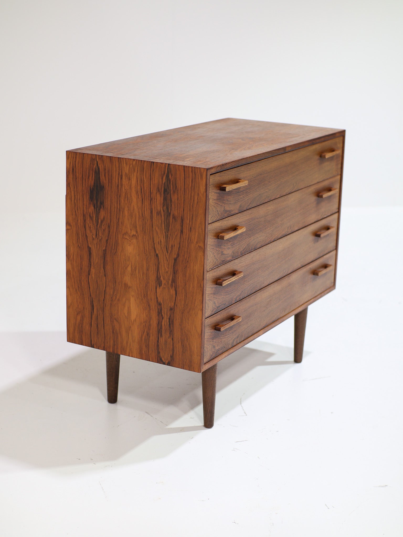 Kai_Kristiansen_chest_of_drawers_rosewood_FM_Møbler