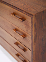 Kai_Kristiansen_chest_of_drawers_rosewood_FM_Møbler