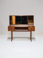 Kai_Kristiansen_Model_40_Dressing_Table_for_Aksel_Kjersgaard,_Denmark_1960s