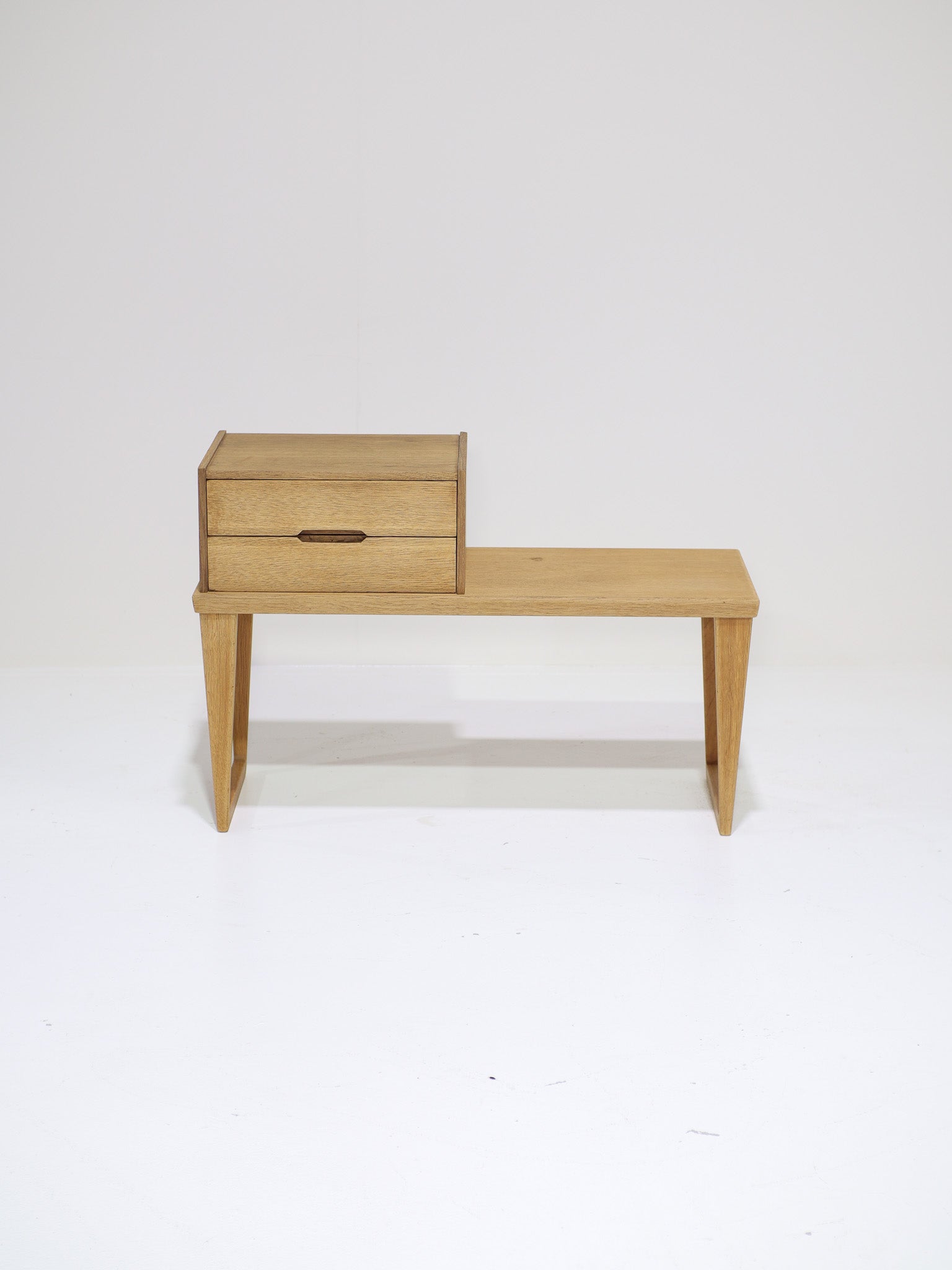 1960s_Entrance_Set_by_Kai_Kristiansen_for_Aksel_Kjersgaard_in_Oak,_Denmark