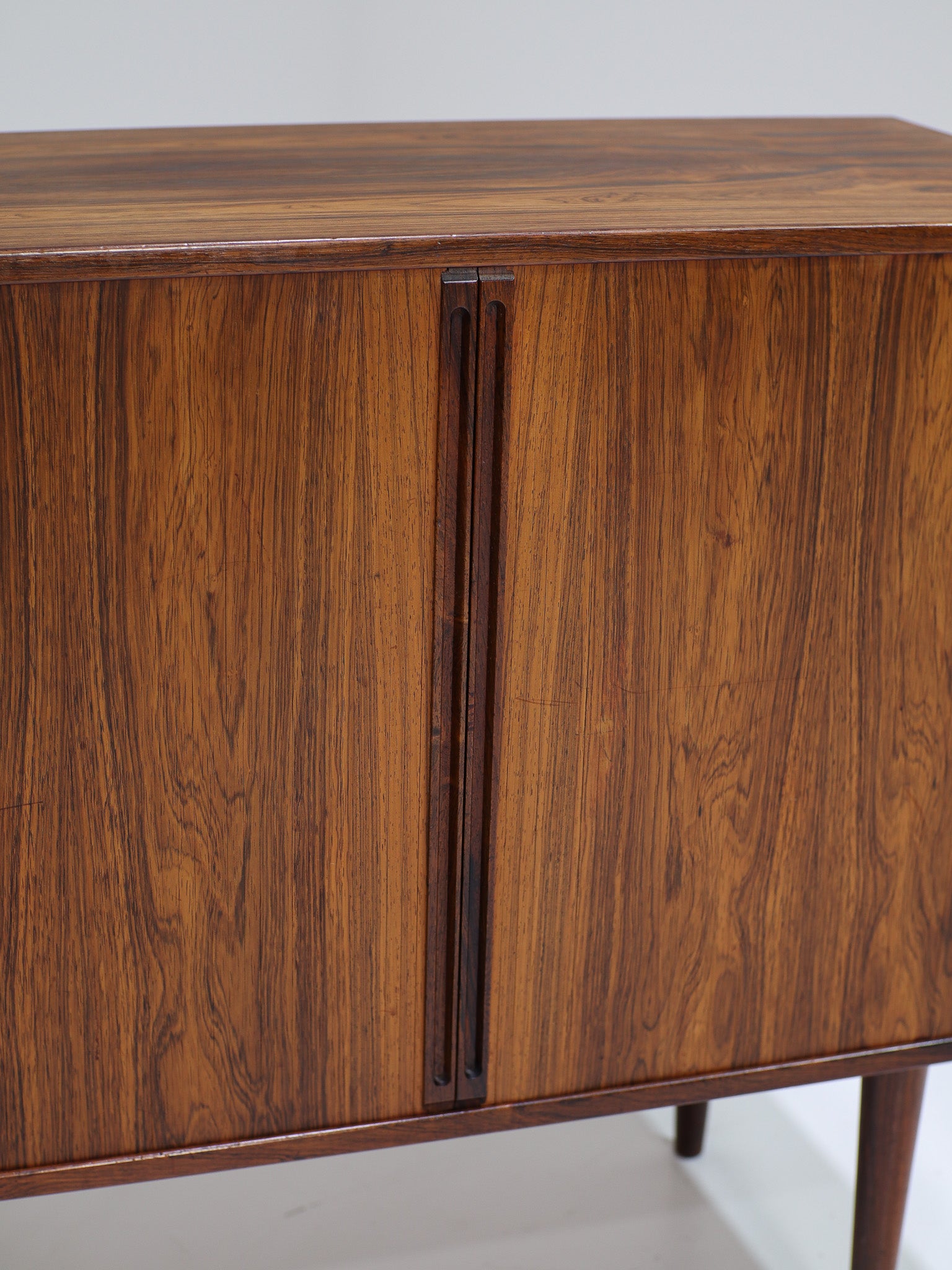 Kai_Kristiansen_tambour_cabinet_lp-storage_Denmark_1960s