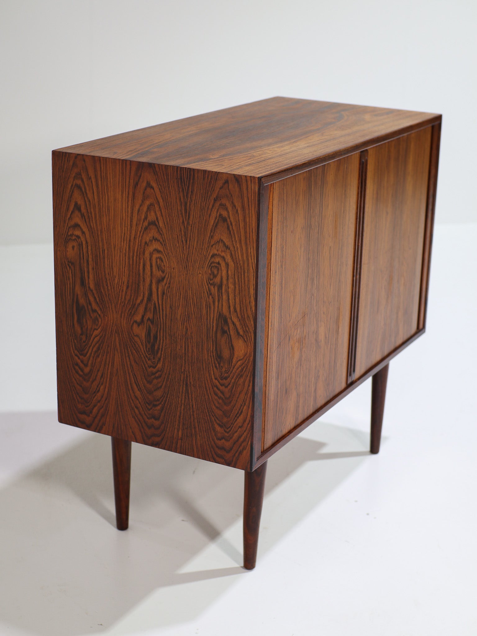 Kai_Kristiansen_tambour_cabinet_lp-storage_Denmark_1960s