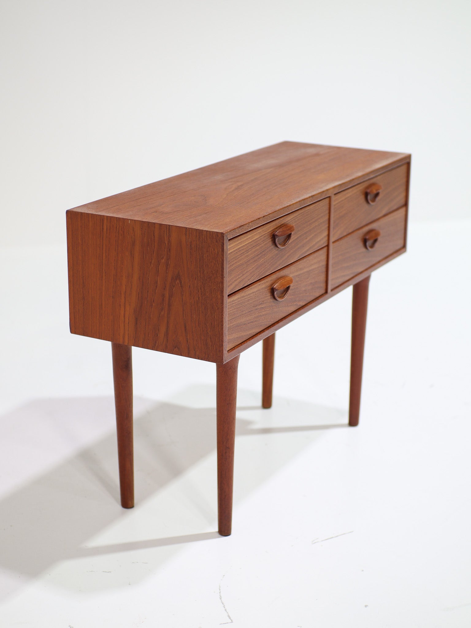 Kai_Kristiansen_teak_chest_of_drawers,_Danish_1960s