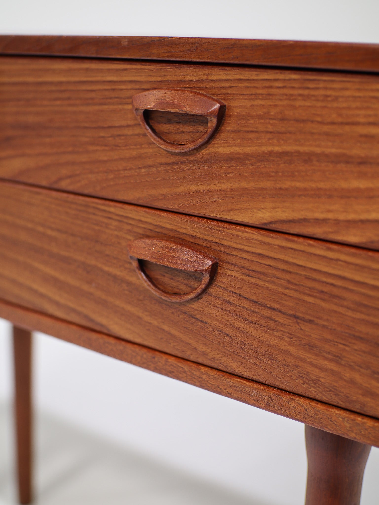Kai_Kristiansen_teak_chest_of_drawers,_Danish_1960s
